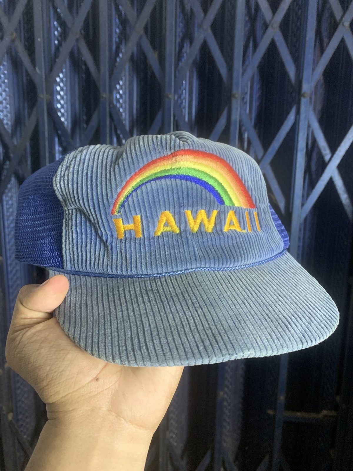 Vintage Vintage Hawaii Trucker Hats Size ONE SIZE - 2 Thumbnail