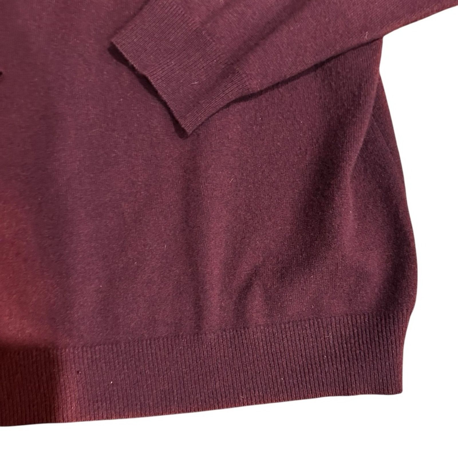 Nordstrom Nordstrom Vintage Scottish Lambswool V-Neck Sweater - Size M Size US M / EU 48-50 / 2 - 3 Thumbnail