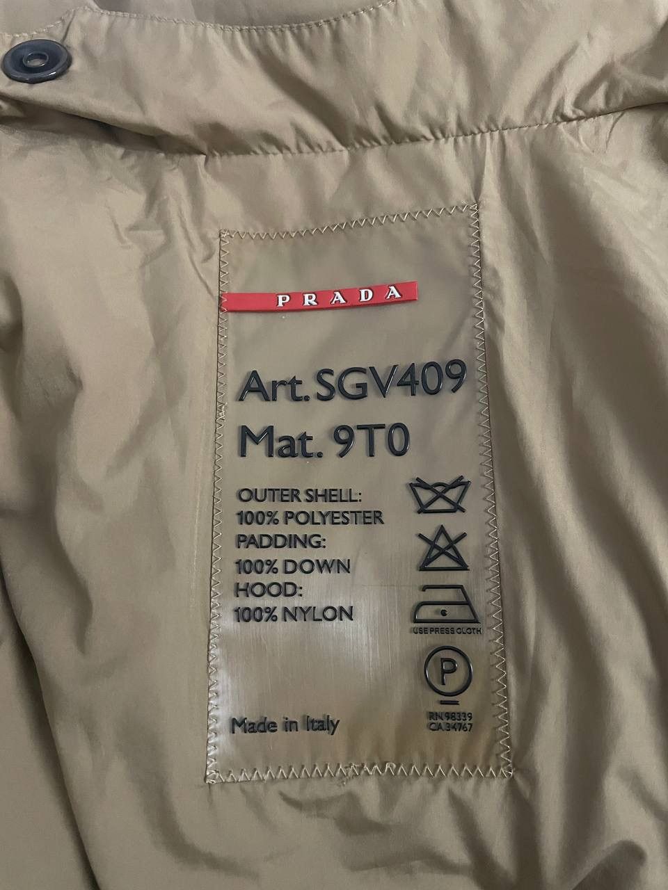 Prada Prada Down Jacket Beige Vintage Size US XL / EU 56 / 4 - 12 Thumbnail