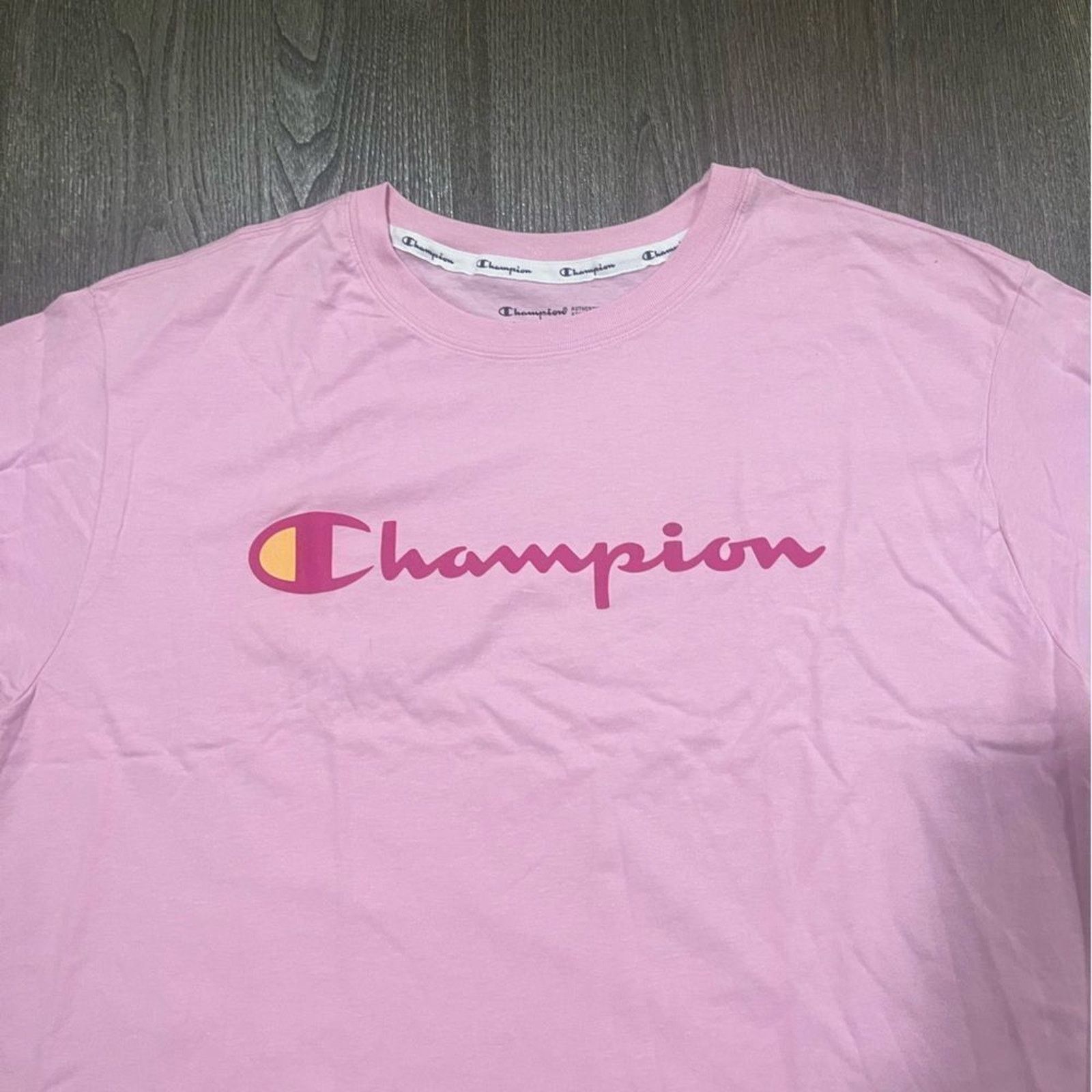 Champion NWT Champion Pink Red Graphic Crop Top - Size 1X Size XL / US 12-14 / IT 48-50 - 2 Thumbnail