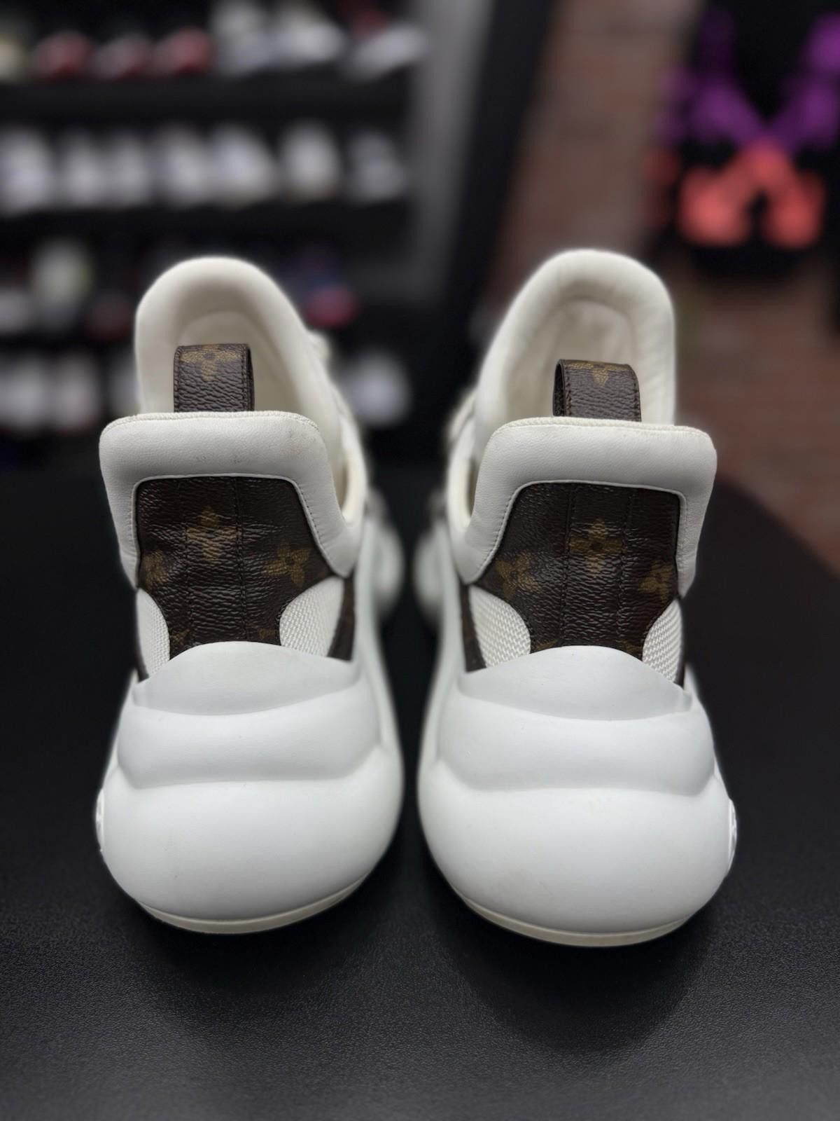 Louis Vuitton Louis Vuitton Archlight Trainer Monogram White 39.5LV/9.5US Size US 9.5 / IT 39.5 - 10 Thumbnail
