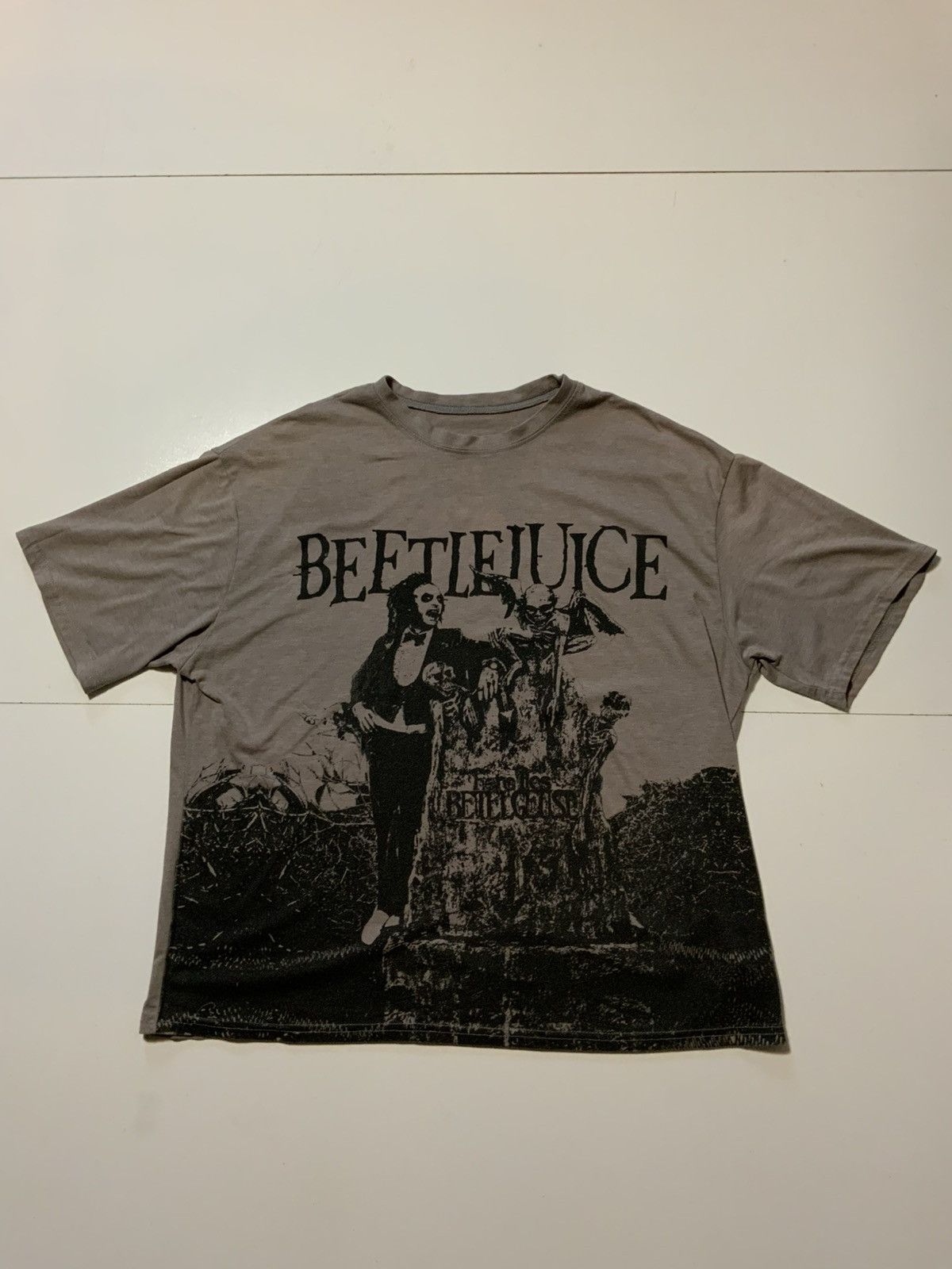 Other Beetlejuice Here Lies BeetleGeist Skulls Skeleton T-Shirt Size US L / EU 52-54 / 3 - 1 Thumbnail