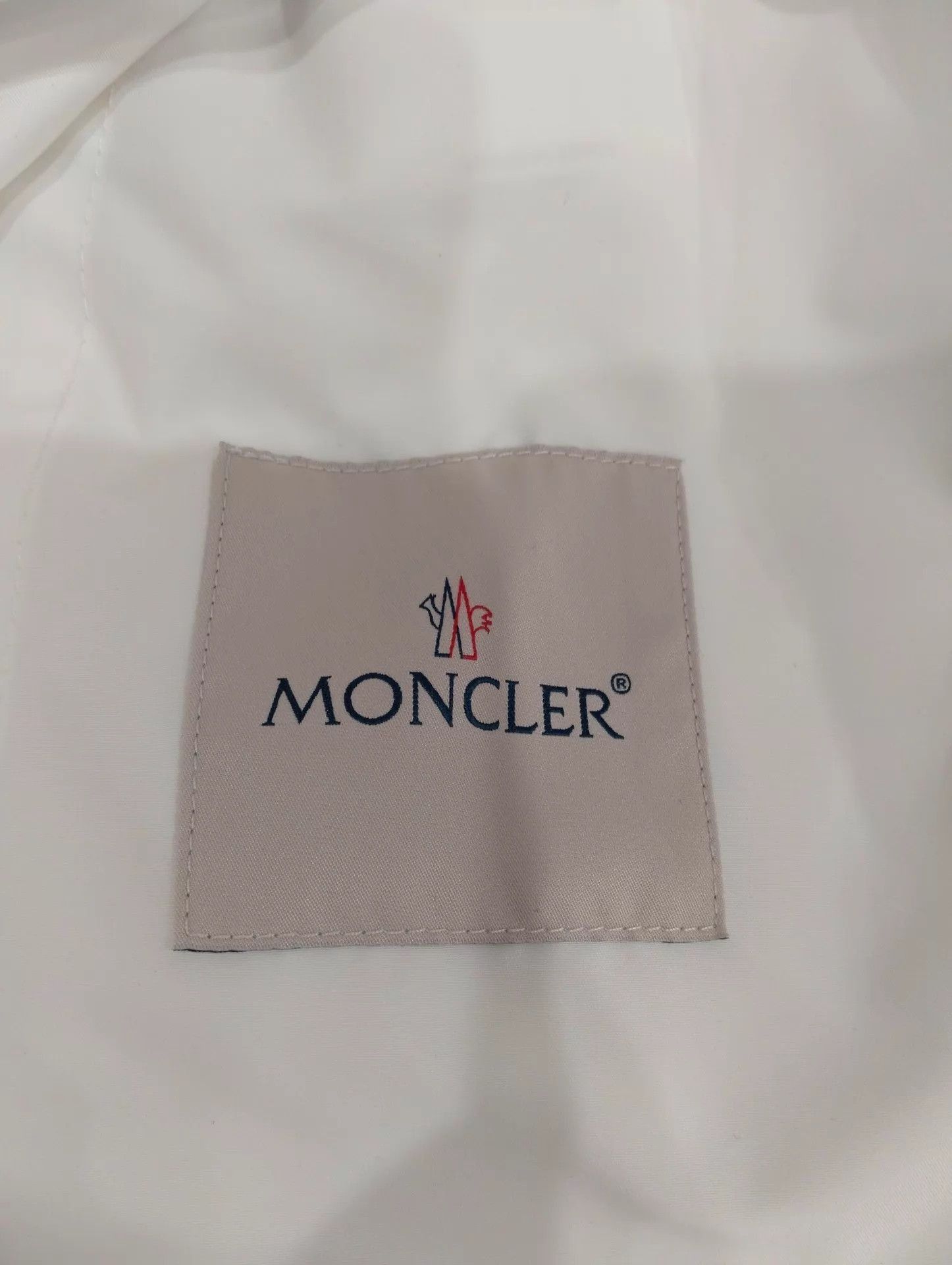 Moncler White Hooded Light Jacket with Graphic Print - Size L Size US L / EU 52-54 / 3 - 4 Thumbnail