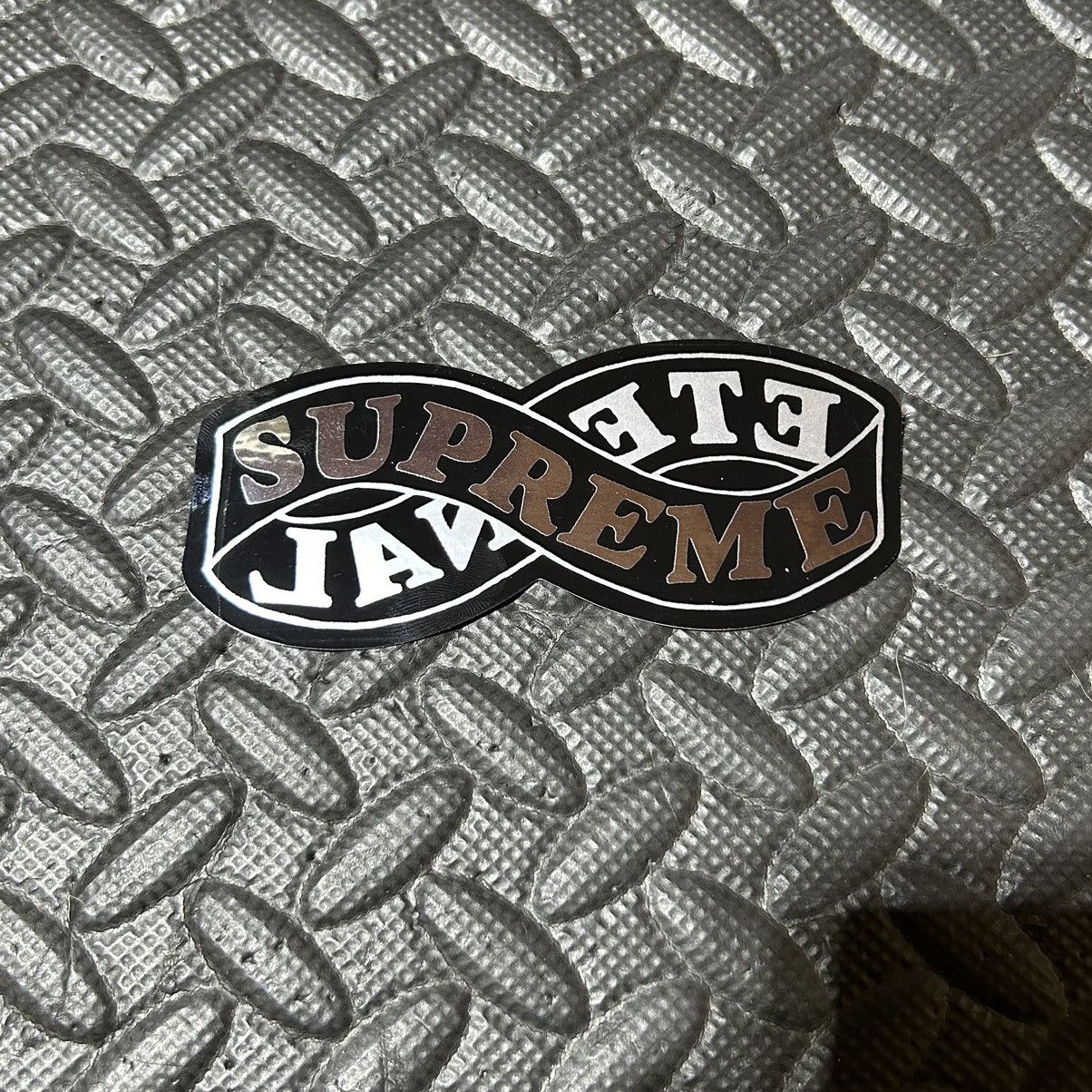 Supreme Supreme New York Eternal Infinity Sticker FW2018 4.25” NEW Size ONE SIZE - 1 Thumbnail