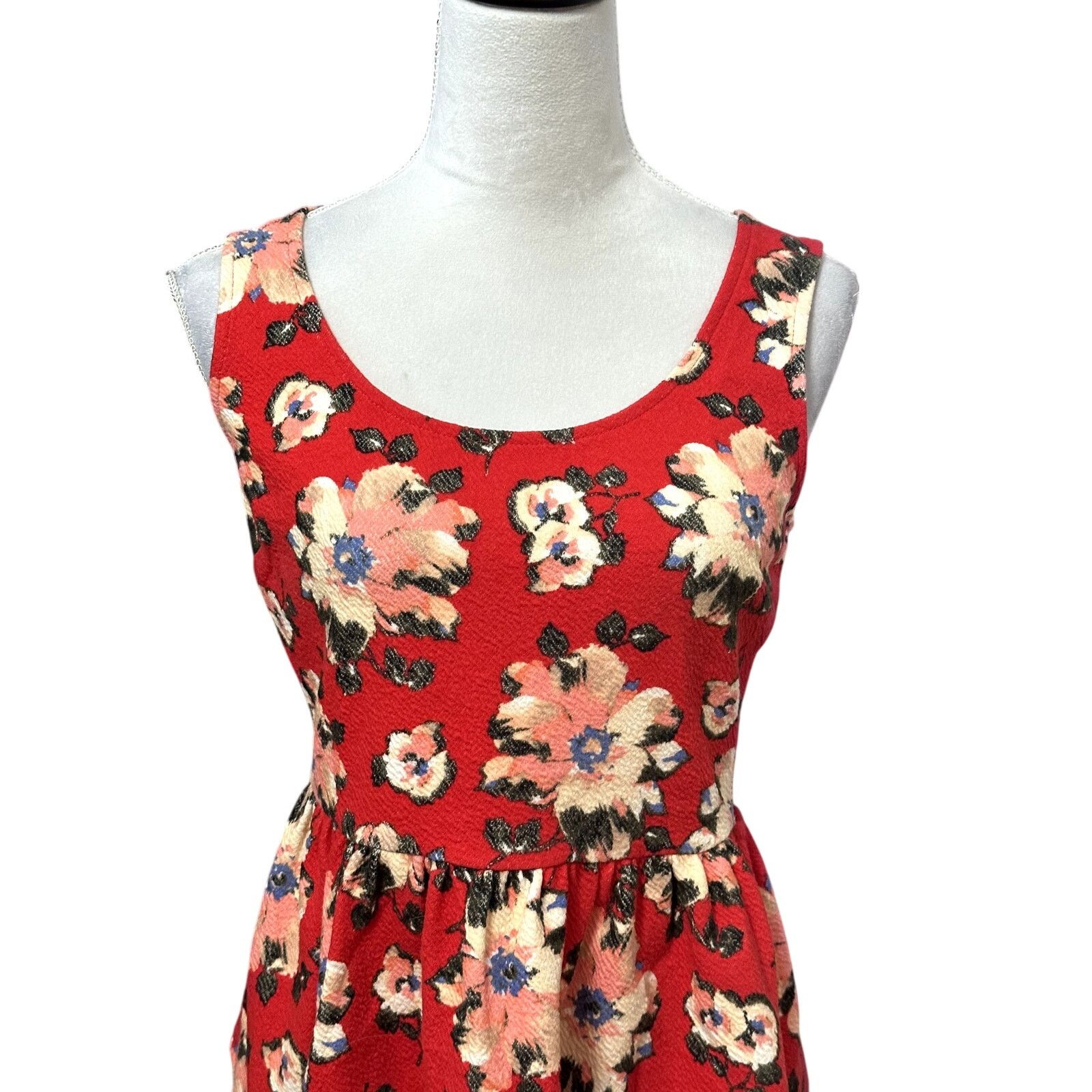 Other Anthropologie Peplum Top Floral Scoop Neck Scallop Hem W S Size S / US 4 / IT 40 - 2 Thumbnail