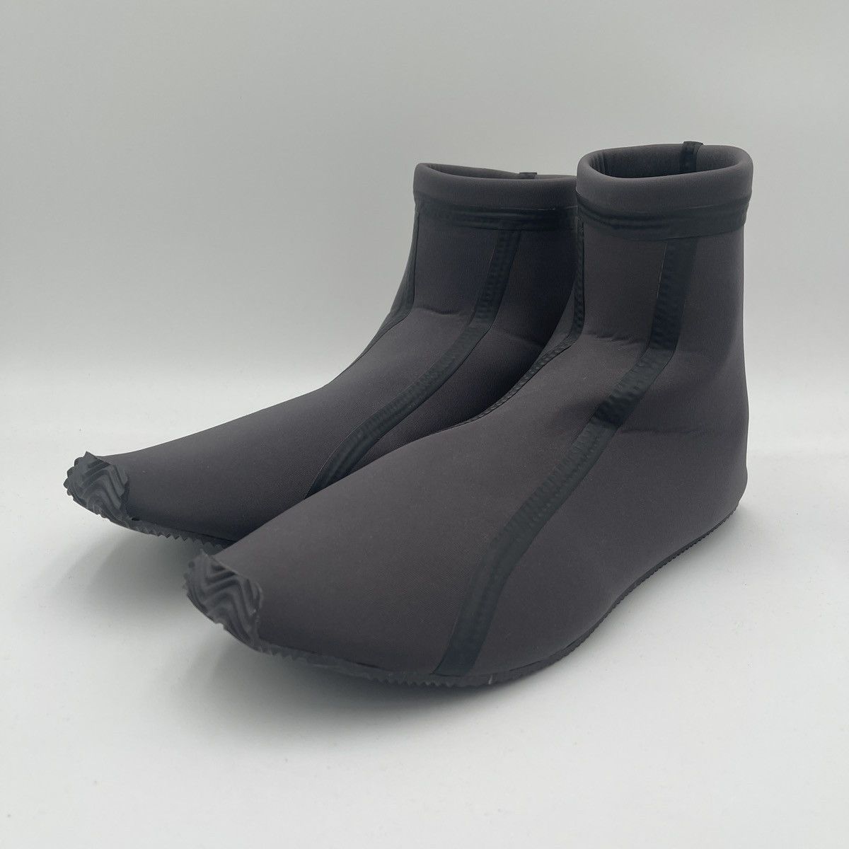 Yeezy 2024 scuba boots