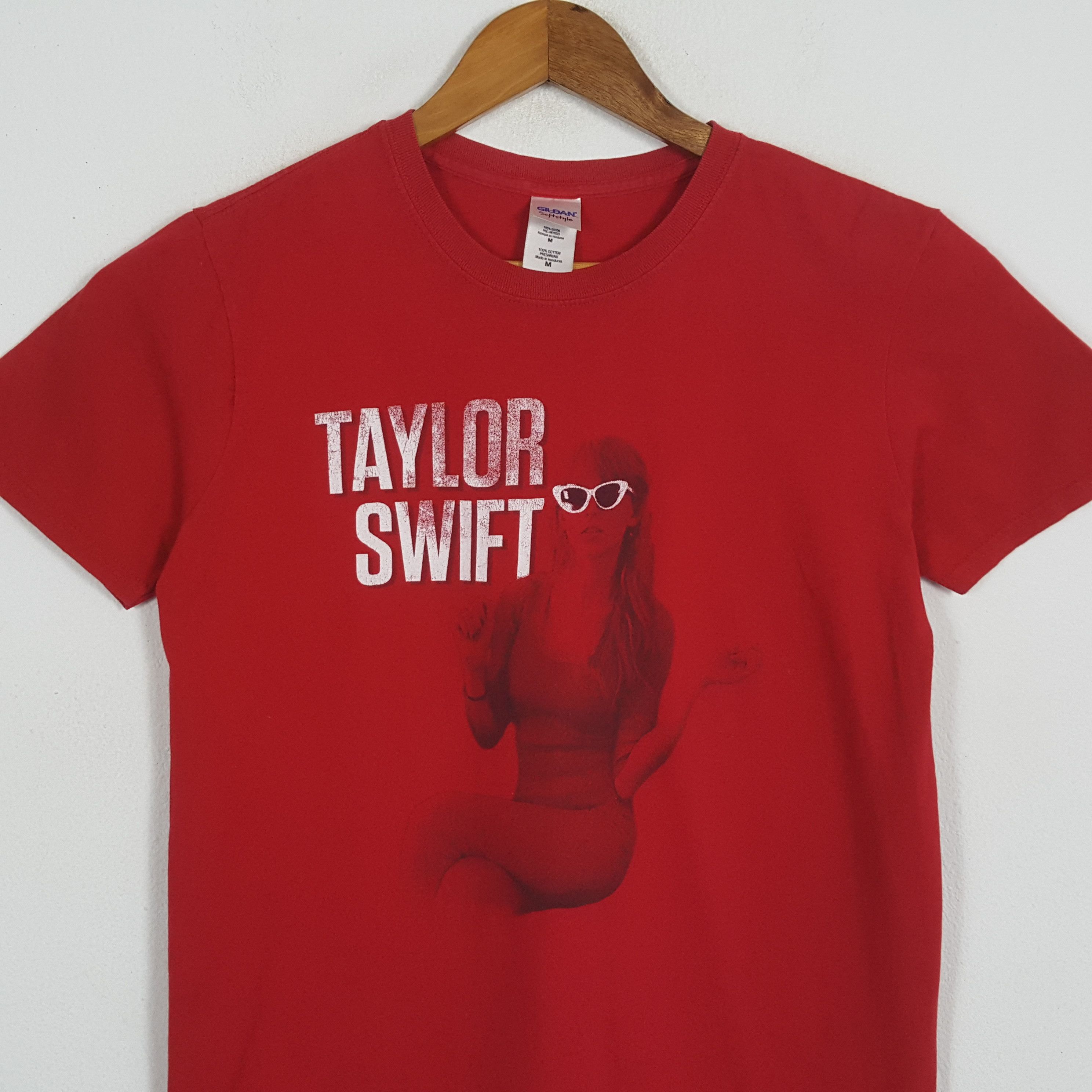 Band Tees × Vintage Vintage TAYLOR SWIFT American Singer Songwriter Tour T-Shirt Size US M / EU 48-50 / 2 - 2 Thumbnail