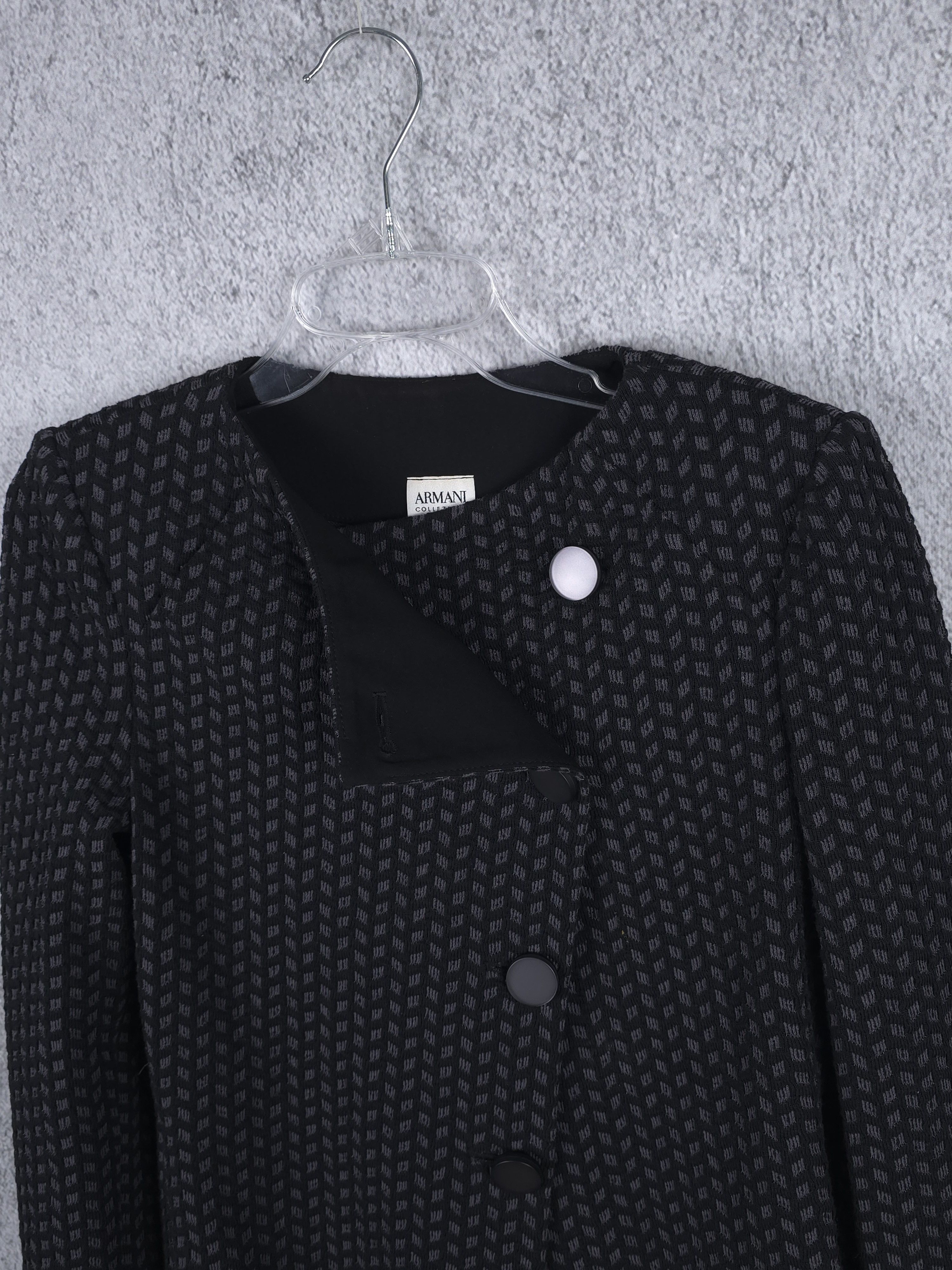 Armani Collezioni Giorgio Armani Collezioni Vintage assymetrical blazer Size M / US 6-8 / IT 42-44 - 9 Thumbnail