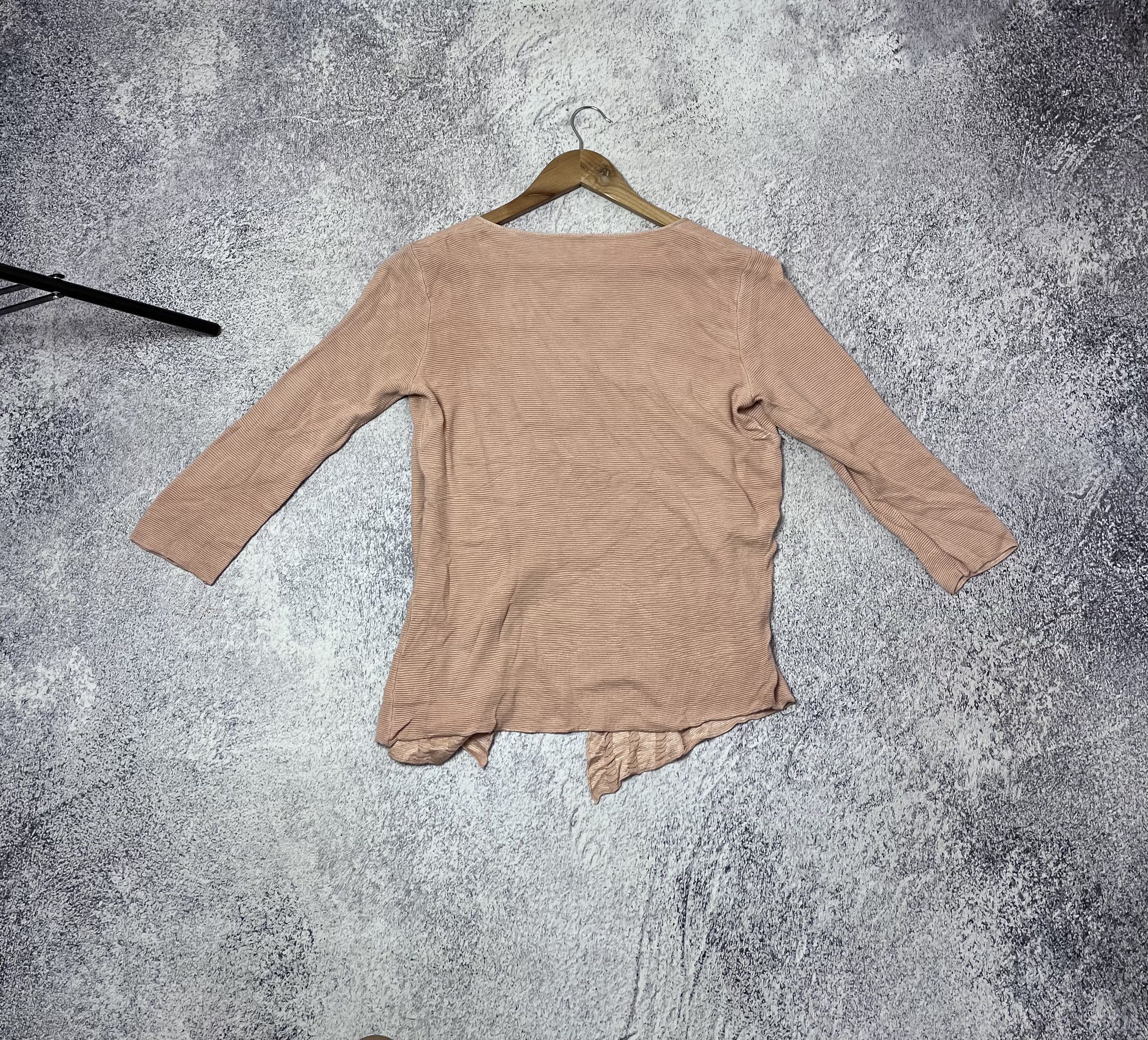 Armani × Emporio Armani Women’s blouse Armani Collezioni made in Italy 🇮🇹 size 48 Size XL / US 12-14 / IT 48-50 - 7 Thumbnail