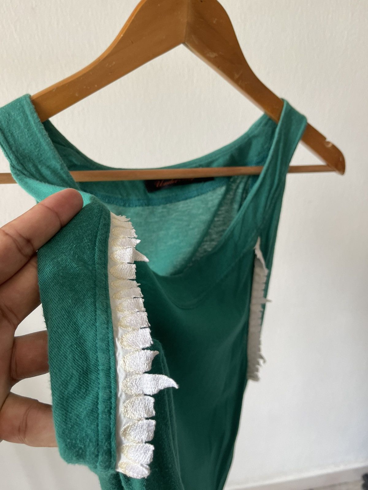 Undercover 2005 Undercover 'But Beautiful' Tooth Tank Top Size M / US 6-8 / IT 42-44 - 4 Thumbnail