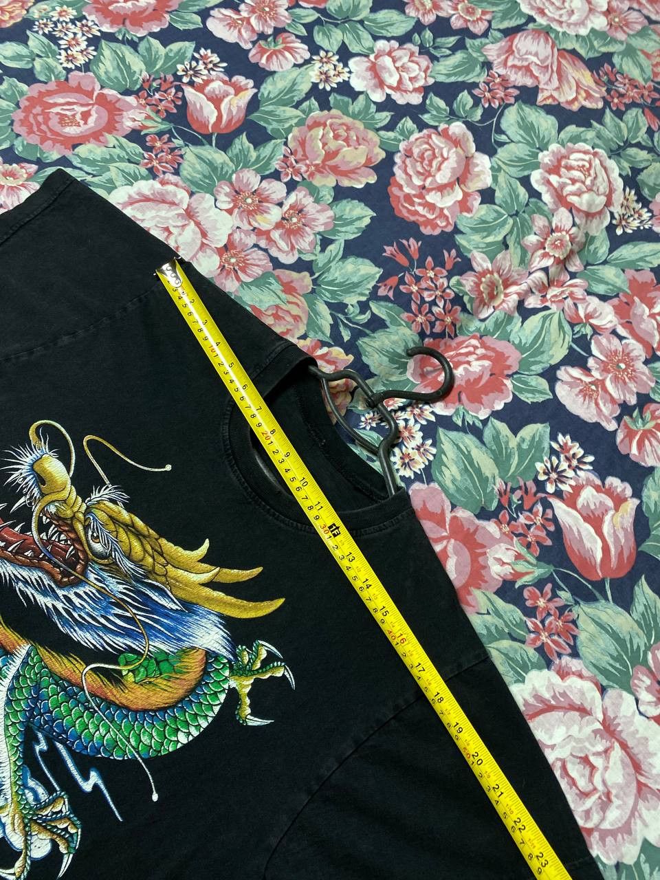 Band Tees × Vintage Vintage streetwear tee Dragon ower print Size US M / EU 48-50 / 2 - 13 Thumbnail