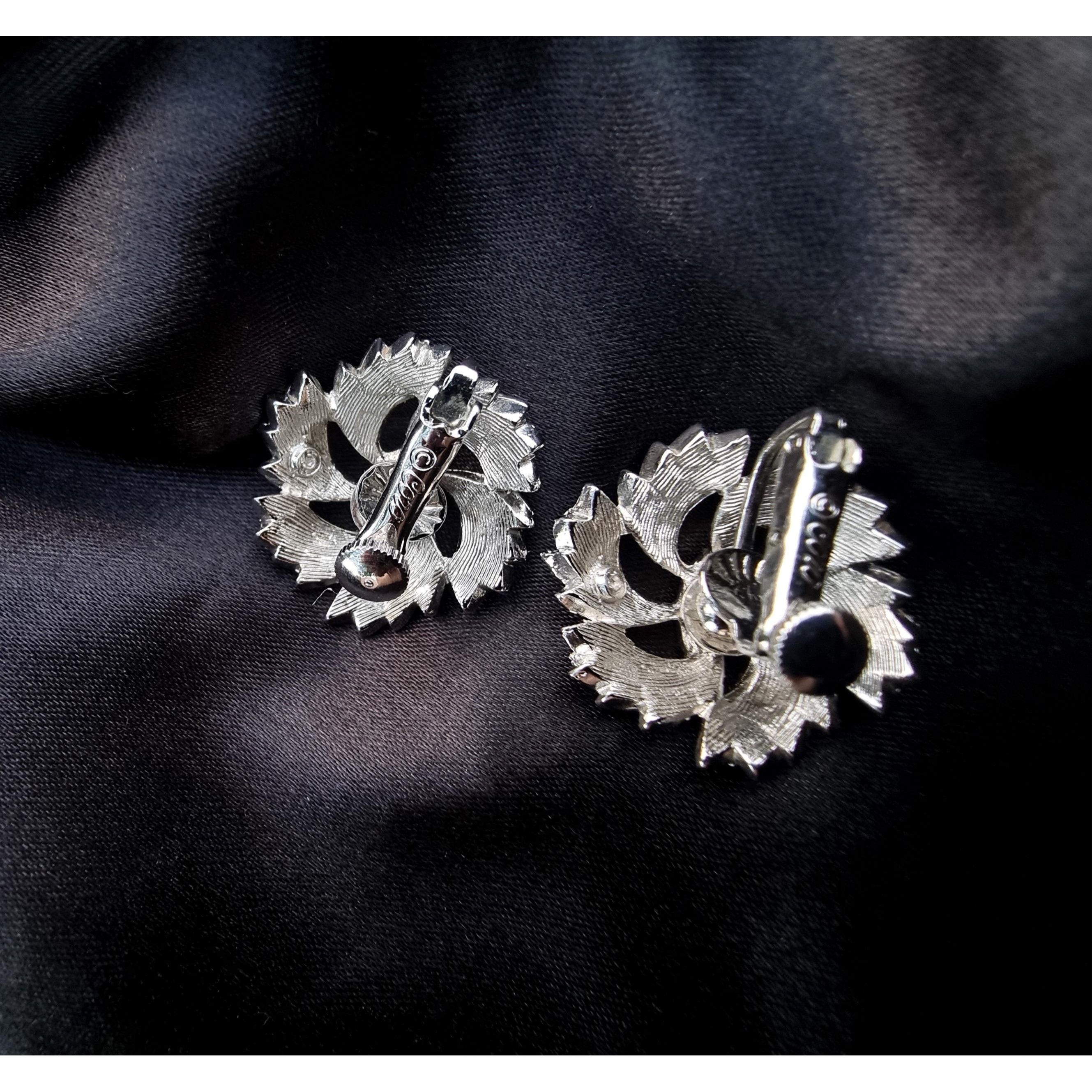 Other Vintage CORO Signed Flower Silver Toned Patern Clip On Earri Size ONE SIZE - 6 Thumbnail