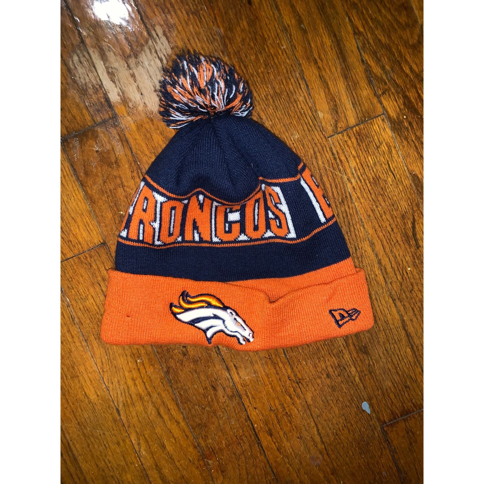NFL New Era Denver Broncos Sport Knit Pom Beanie NFL Winter Hat Size ONE SIZE - 1 Thumbnail