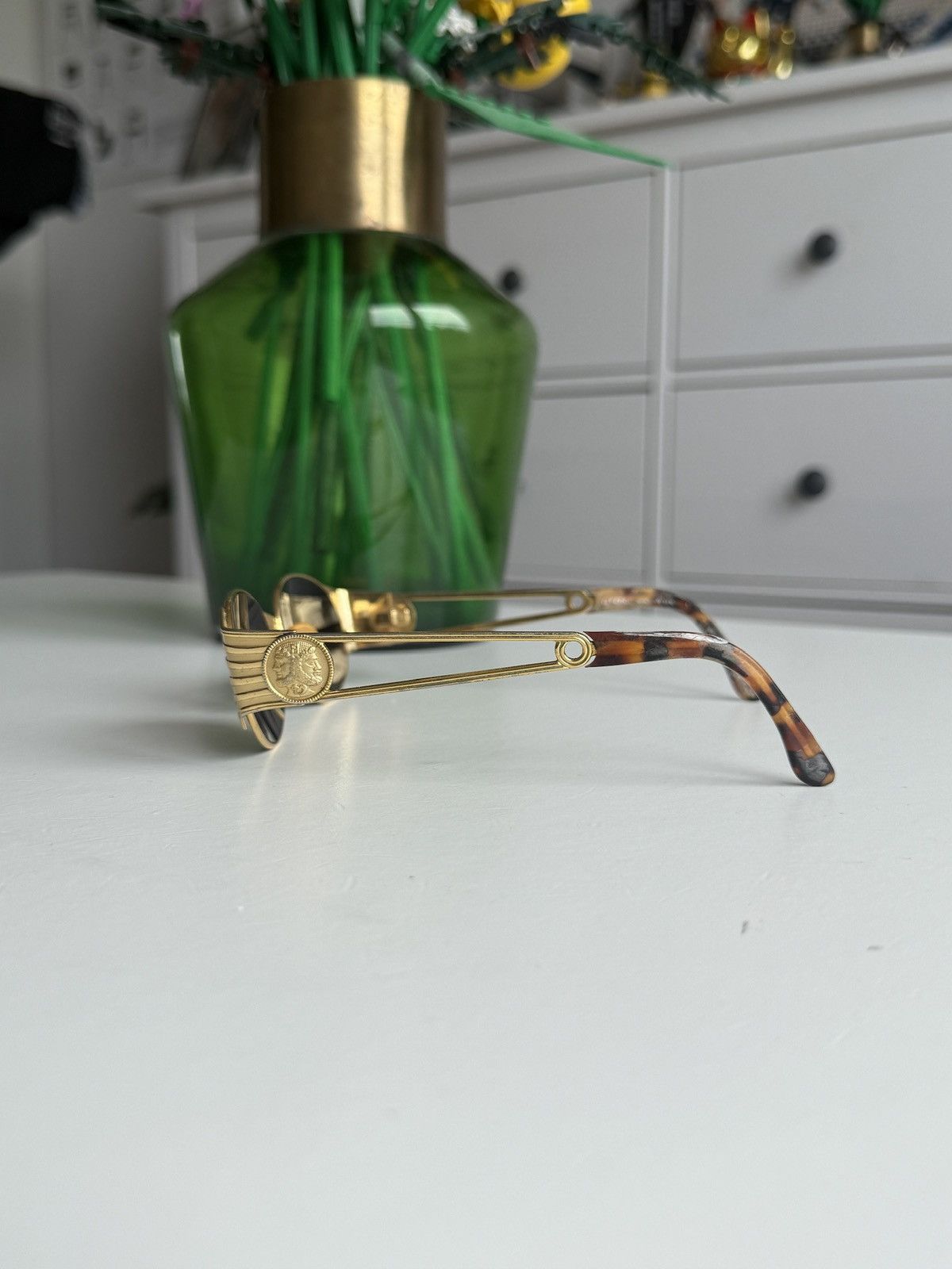 Designer × Fendi × Vintage Vintage 90s Fendi oval gold sunglasses luxury old money y2k Size ONE SIZE - 4 Thumbnail
