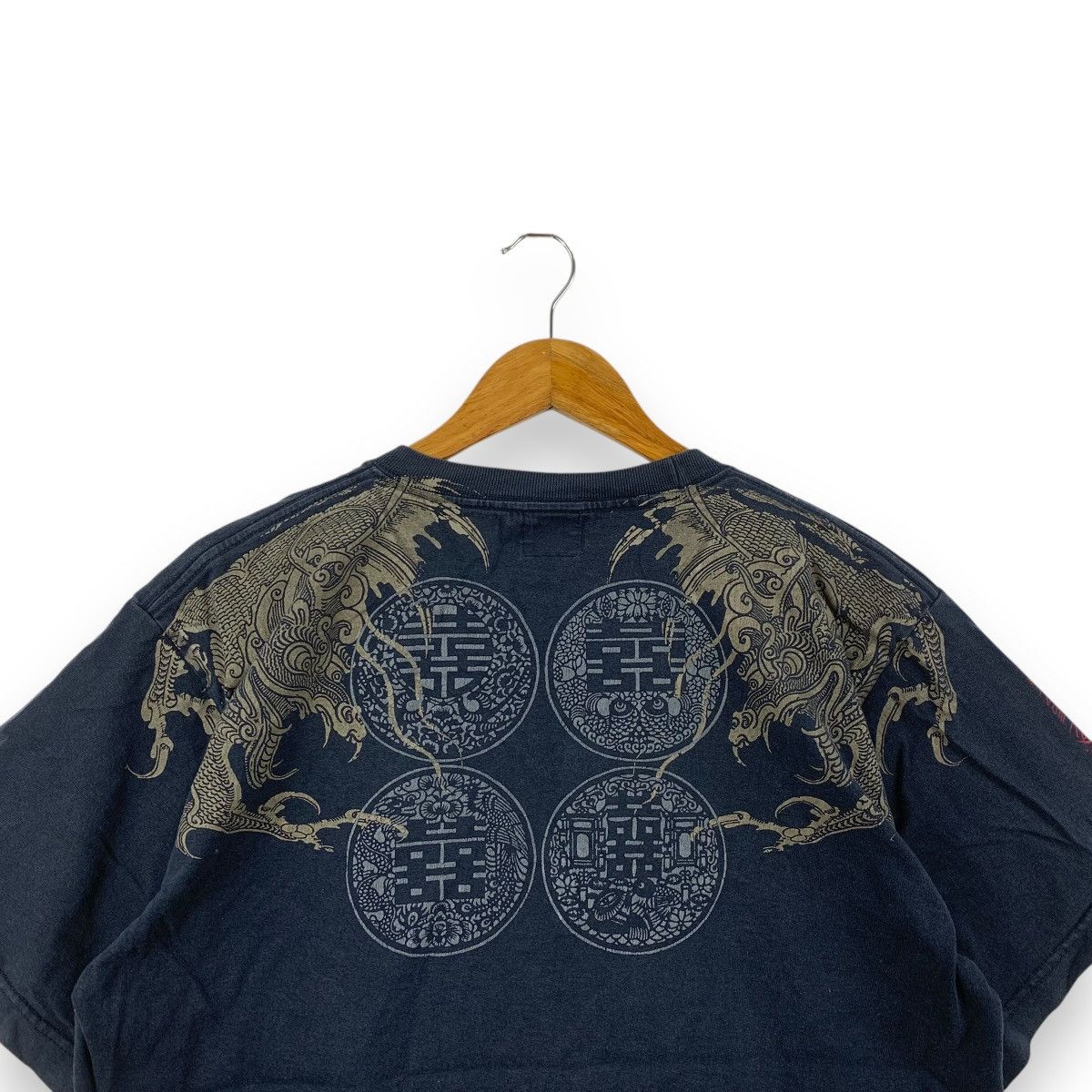 Japanese Brand Vintage JAPAN TRADITIONAL KARAKURI Goddess Dragon Tee Shirt Size US XL / EU 56 / 4 - 2 Thumbnail