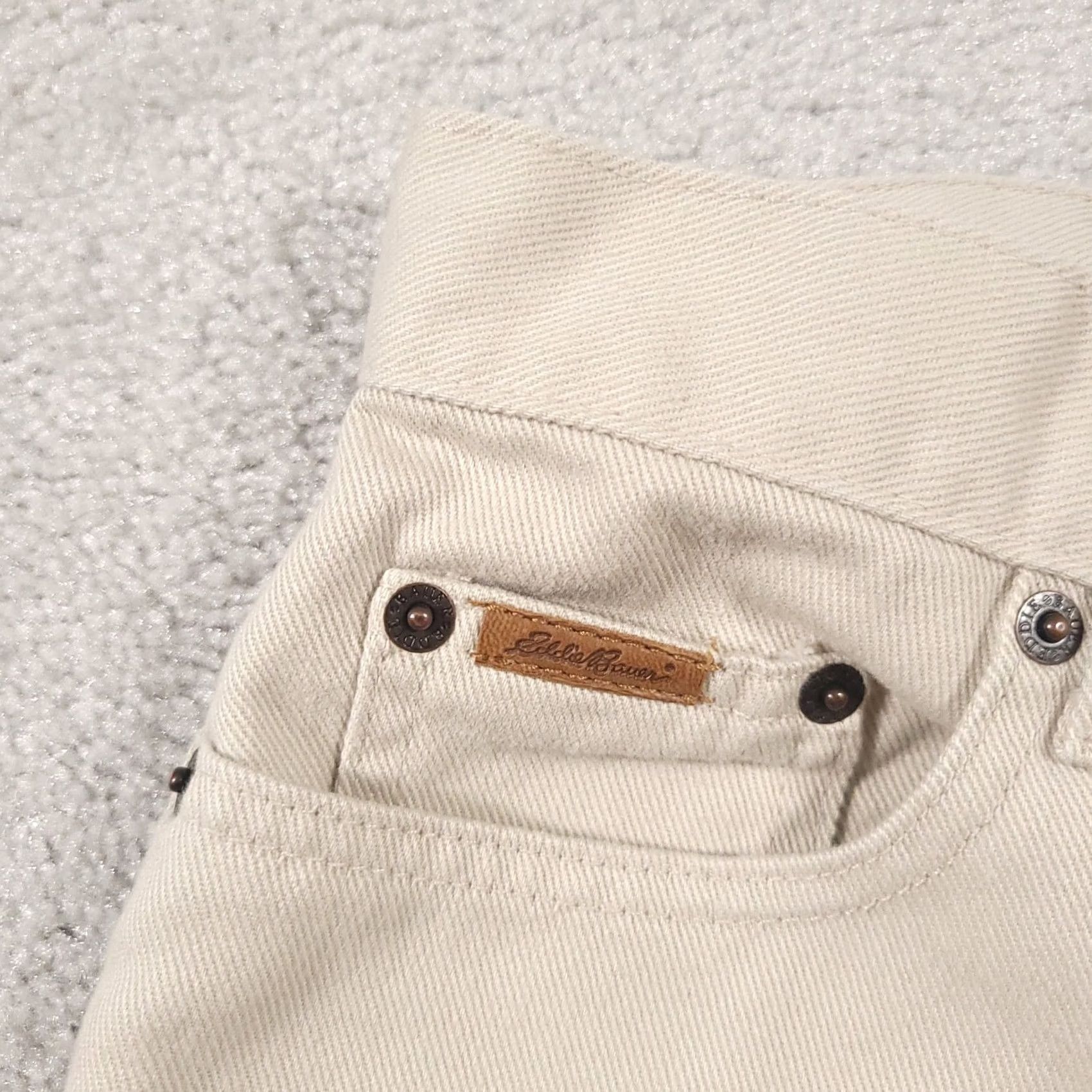 Eddie Bauer VINTAGE Eddie Bauer Capri Pants Women's 10P Petite Cropped Khaki Beige Tapered Inseam 23" Cropped Pockets Casual Mens Womens Girls Size 32" / US 10 / IT 46 - 4 Thumbnail
