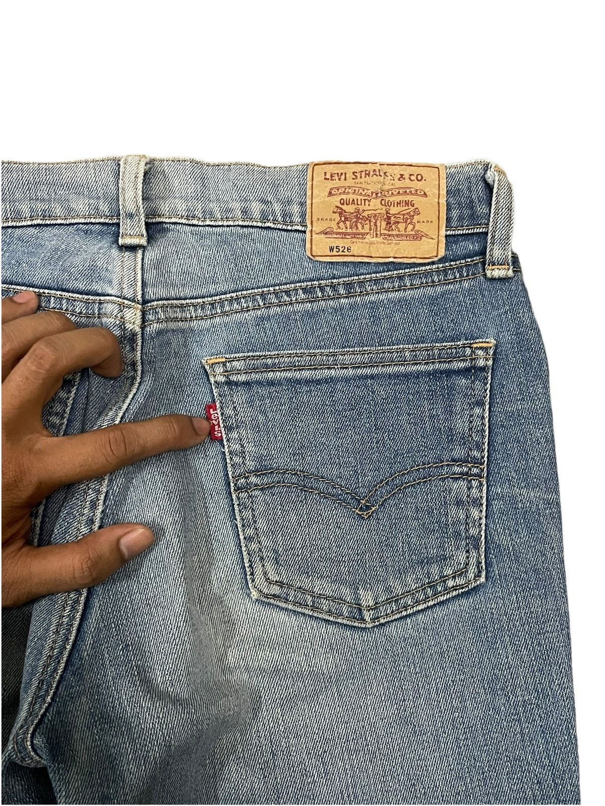 Levi's Vintage Clothing Vintage Y2K Levi’s Womens Denim Blue Fade Wash Bootcut Jeans Size 28" / US 6 / IT 42 - 9 Thumbnail