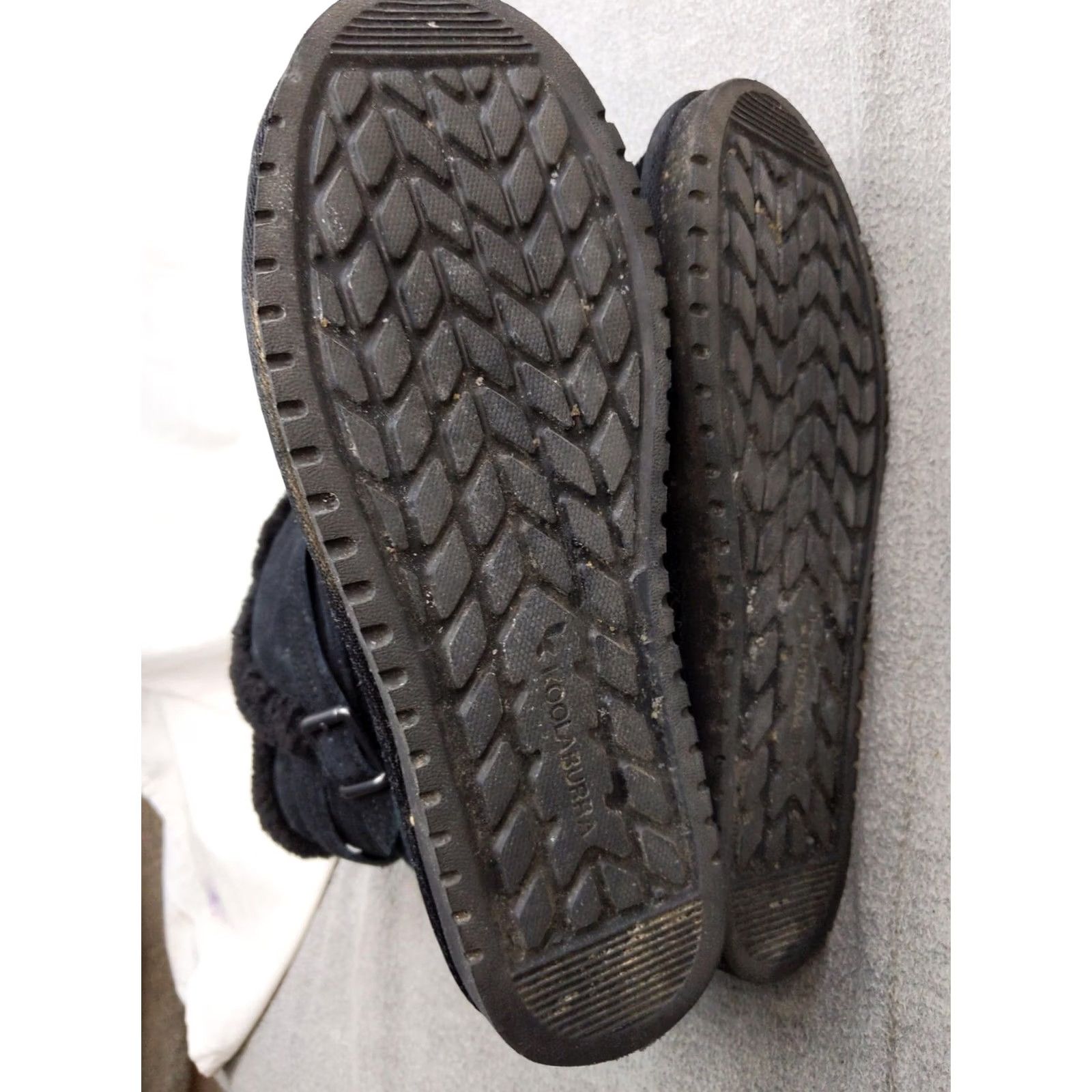 Vintage Koolaburra by UGG Boots Womens 8 Black Suede Mid Calf Buckle Faux Fur Lined Winter Casual Shoes Size US 8 / IT 38 - 7 Thumbnail