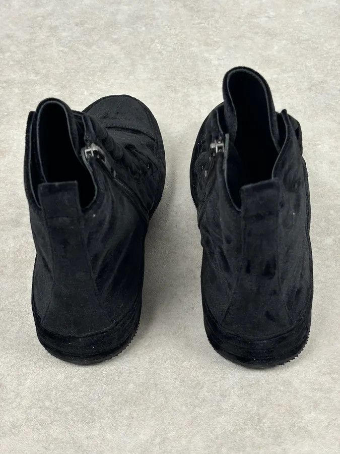 Ann Demeulemeester Ann Demeulemeester Black Velvet High-Top Sneakers Size US 7 / EU 40 - 11 Thumbnail