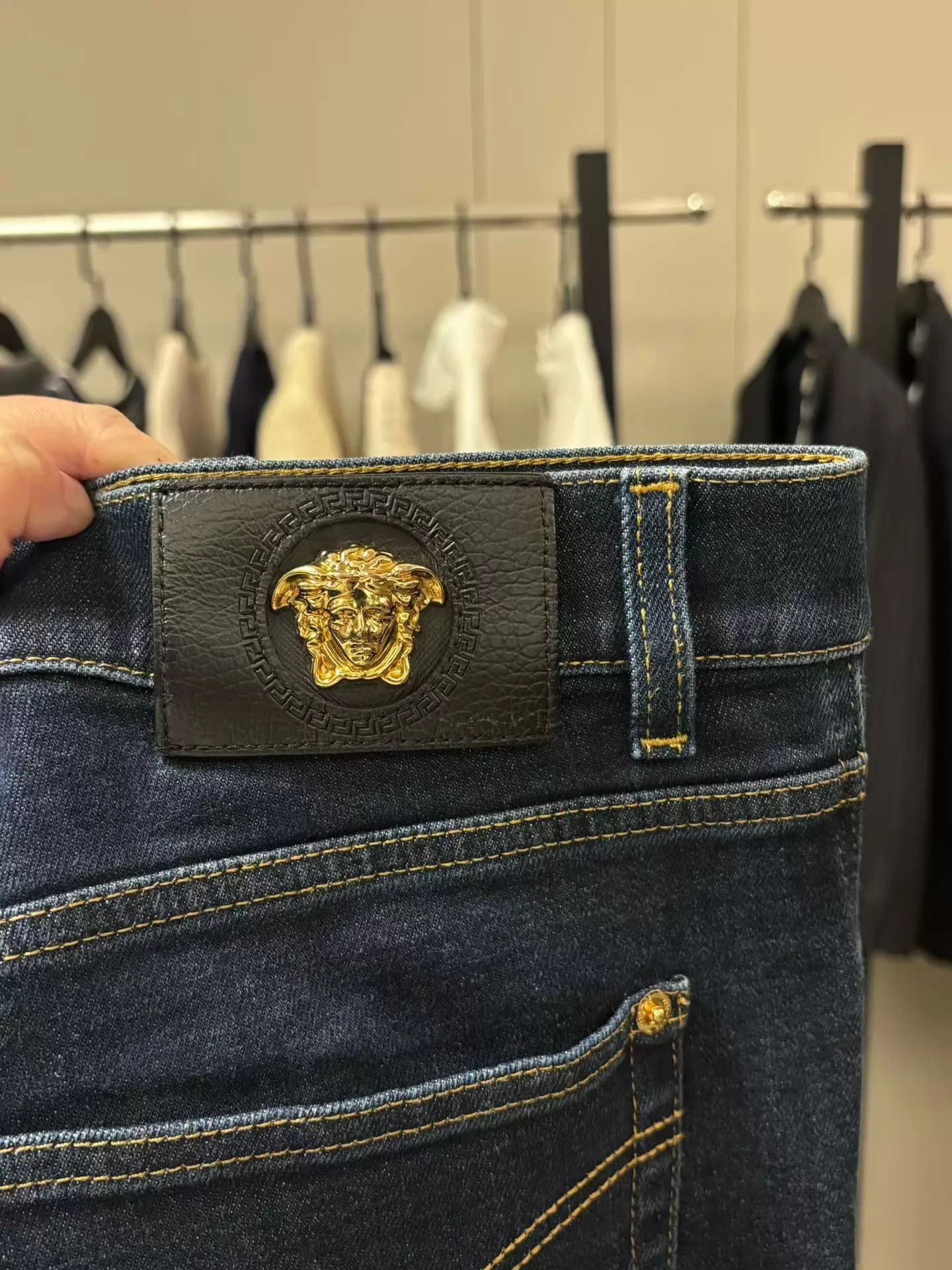 Versace Versace Medusa Men's 34W Jeans 99 New Size US 34 / EU 50 - 4 Thumbnail