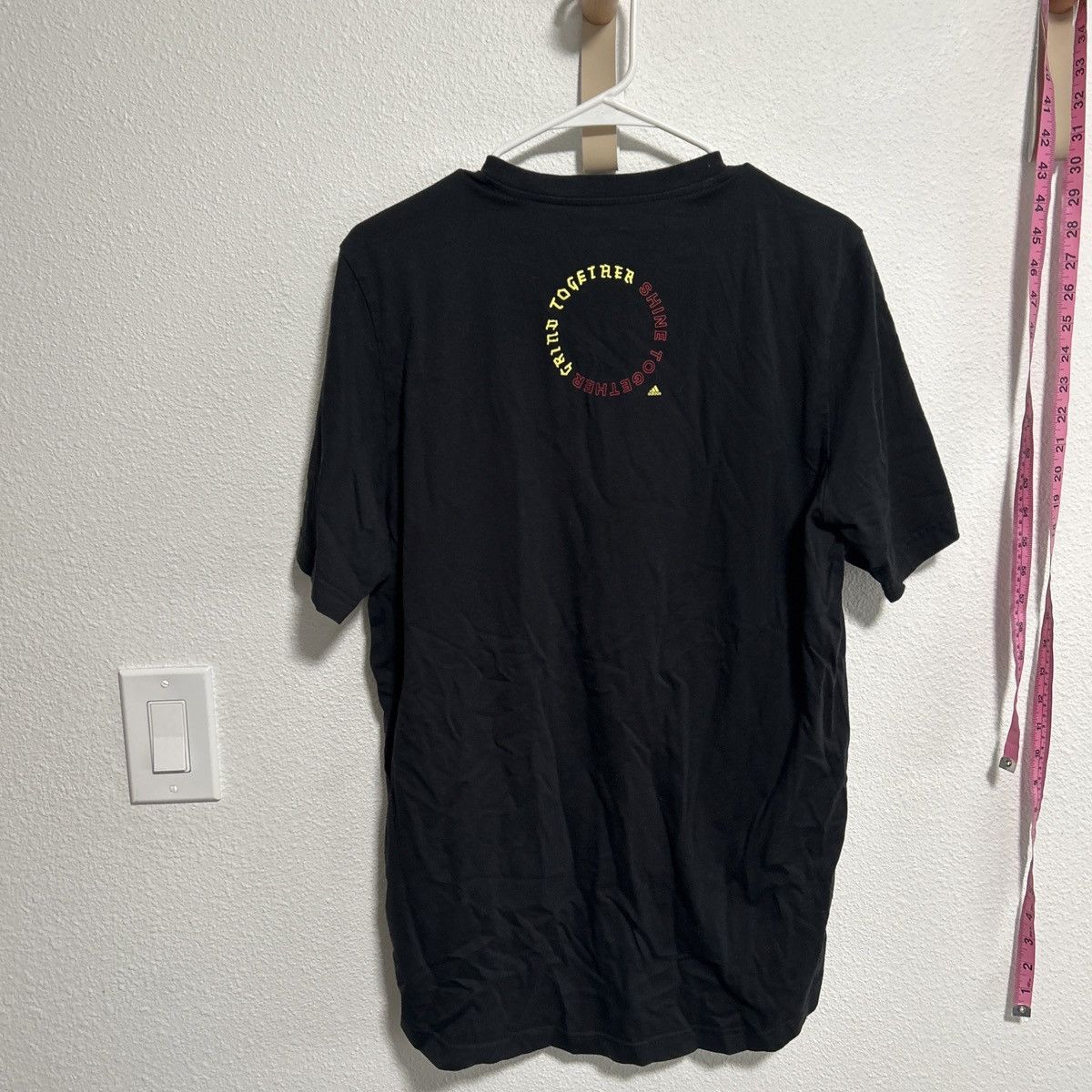 Adidas Adidas dame duality logo t-shirt size MBlack graphic t Size US M / EU 48-50 / 2 - 2 Thumbnail