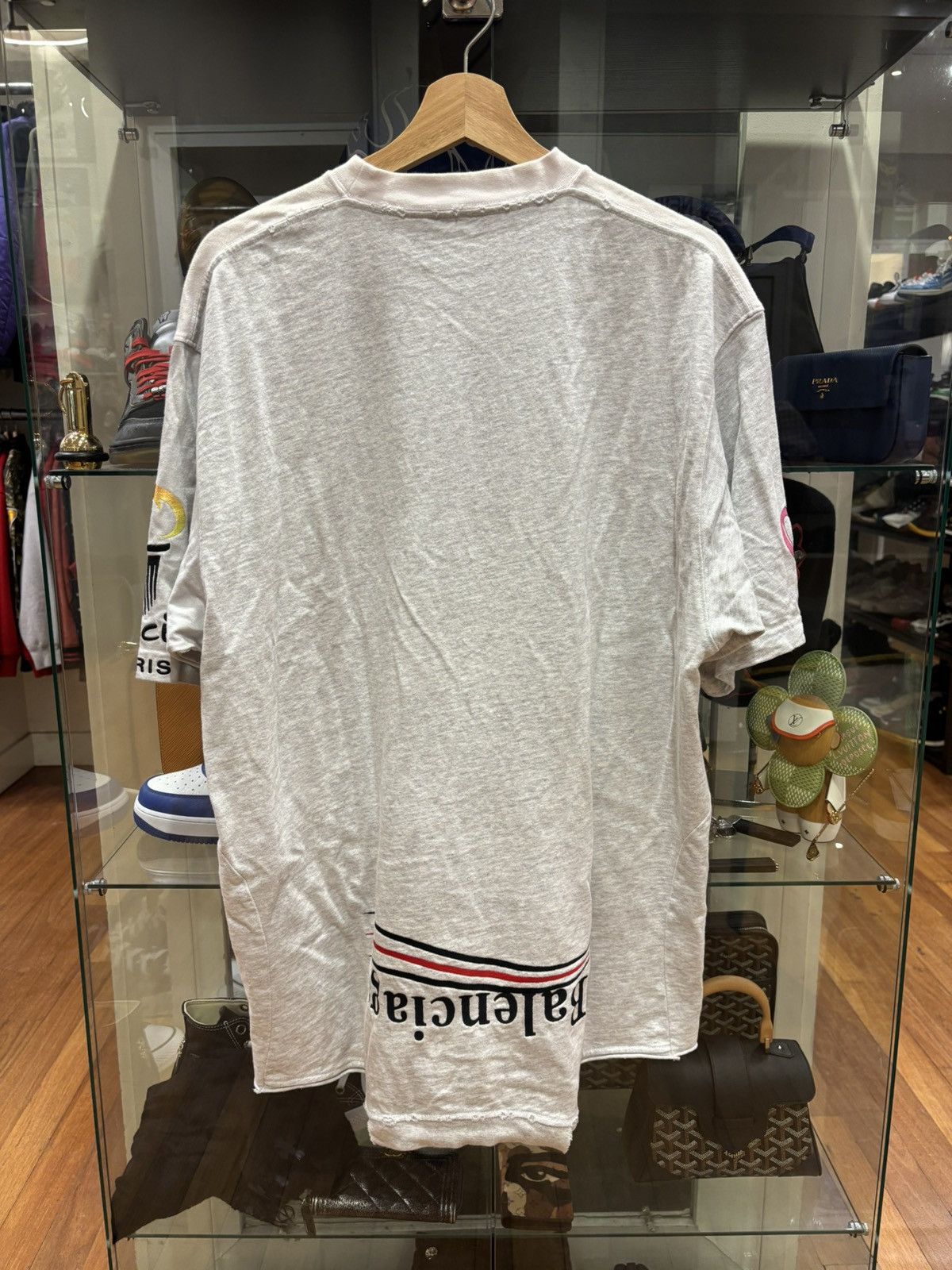 Balenciaga Balenciaga 2022 Upside Down Tee Size US L / EU 52-54 / 3 - 2 Thumbnail