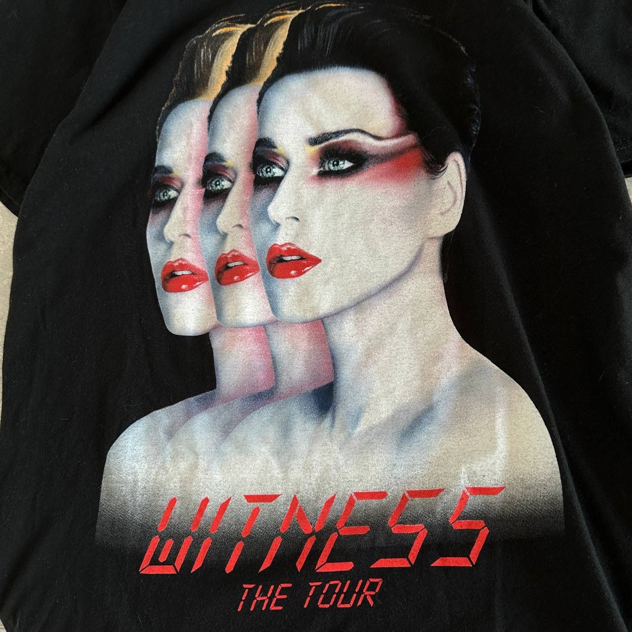 Band Tees Katty Perry The Witness tour tee y2k pop artist music Size US S / EU 44-46 / 1 - 4 Thumbnail