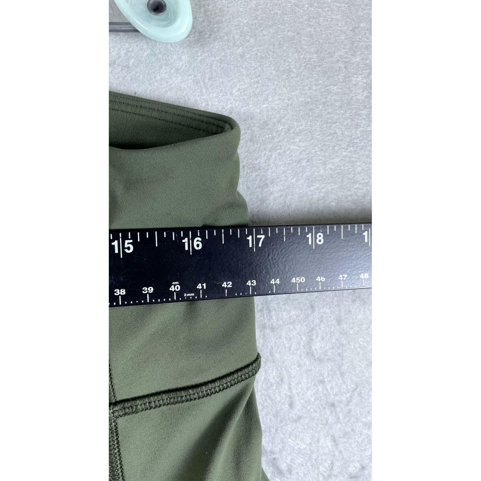 Athleta VINTAGE Athleta Rainier Tight Pants Womens XL Green Ankle Leggings Zip Pockets Athletic Size 40" / US 18 - 6 Thumbnail