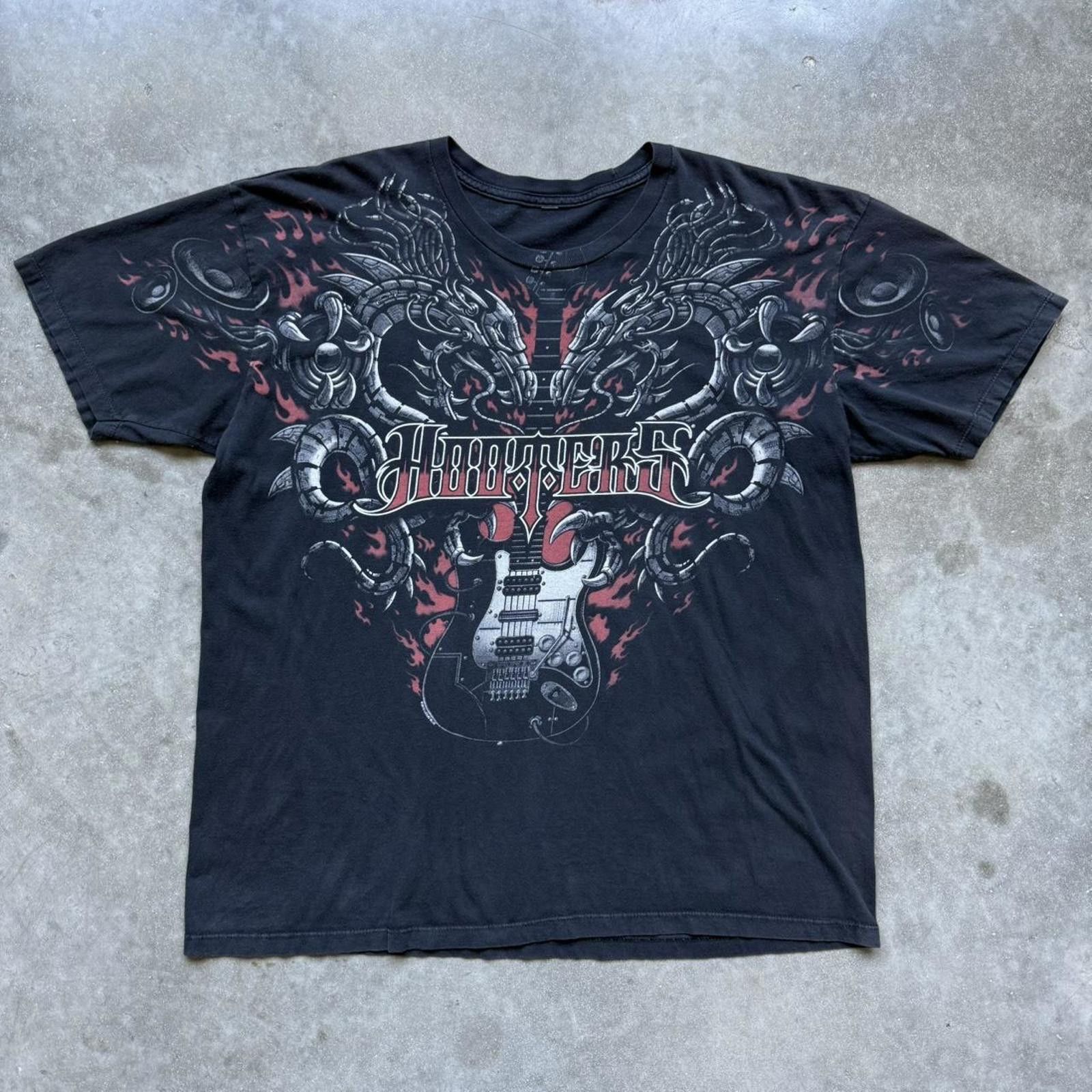 Other Hooters Vintage Y2K “Guitar & Dragons” Graphic T-shirt Size US L / EU 52-54 / 3 - 1 Thumbnail