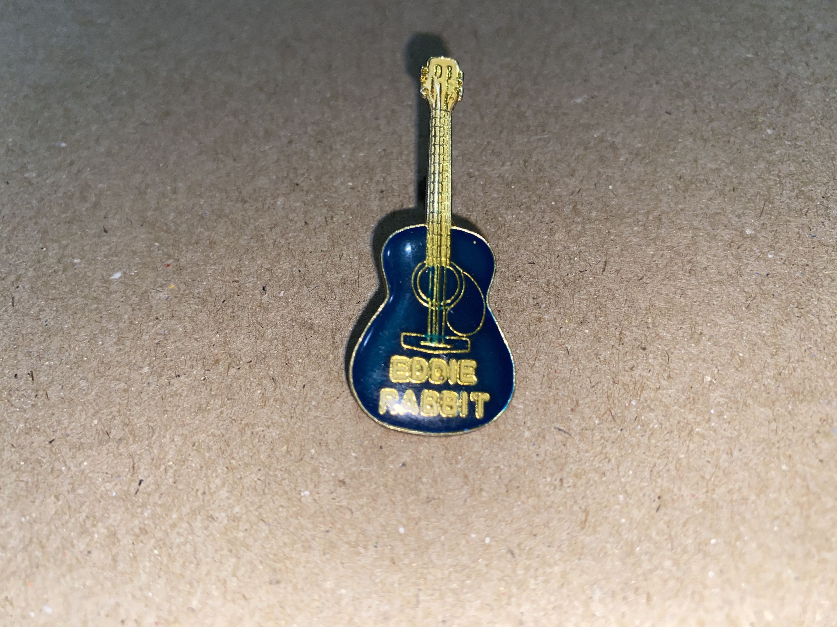 Vintage Eddie Rabbit rabbitt GUITAR Enamel Pin Brooch Country Music Size ONE SIZE - 2 Thumbnail