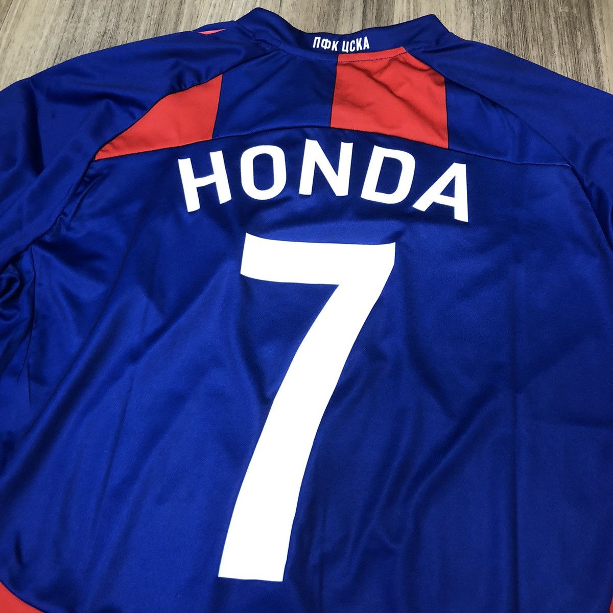 Reebok CSKA Moscow 11/12 champion league home shirt #7 Honda Size US L / EU 52-54 / 3 - 4 Thumbnail