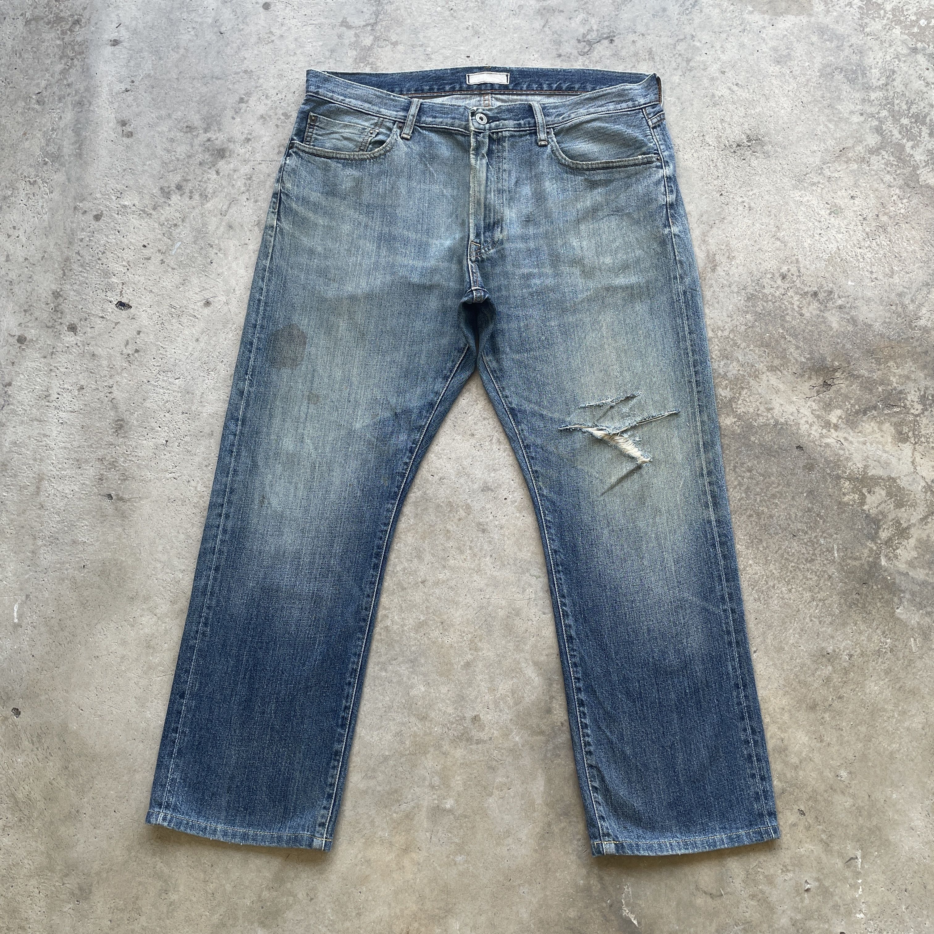 Japanese Brand W37 Vintage Japanese Distressed Jeans Faded Denim Pants Size US 37 - 2 Thumbnail
