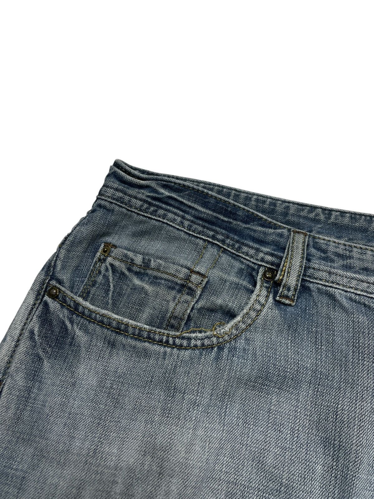 Buffalo David Bitton 2000’s Buffalo David Bitton - Light Wash Denim Pants Size US 34 / EU 50 - 4 Thumbnail