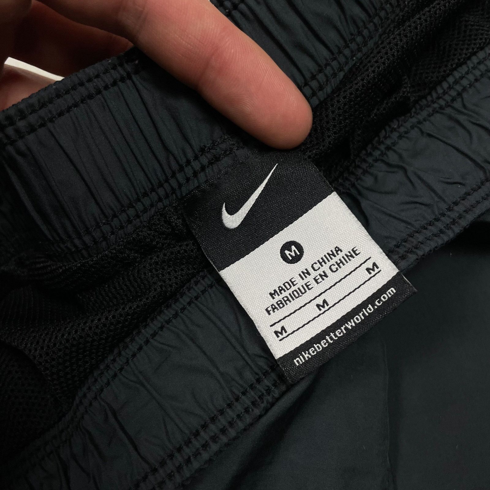 Nike Nike Women's Black Swoosh Ankle Zip Mesh Lined Woven Pant M Size 30" / US 8 / IT 44 - 7 Thumbnail