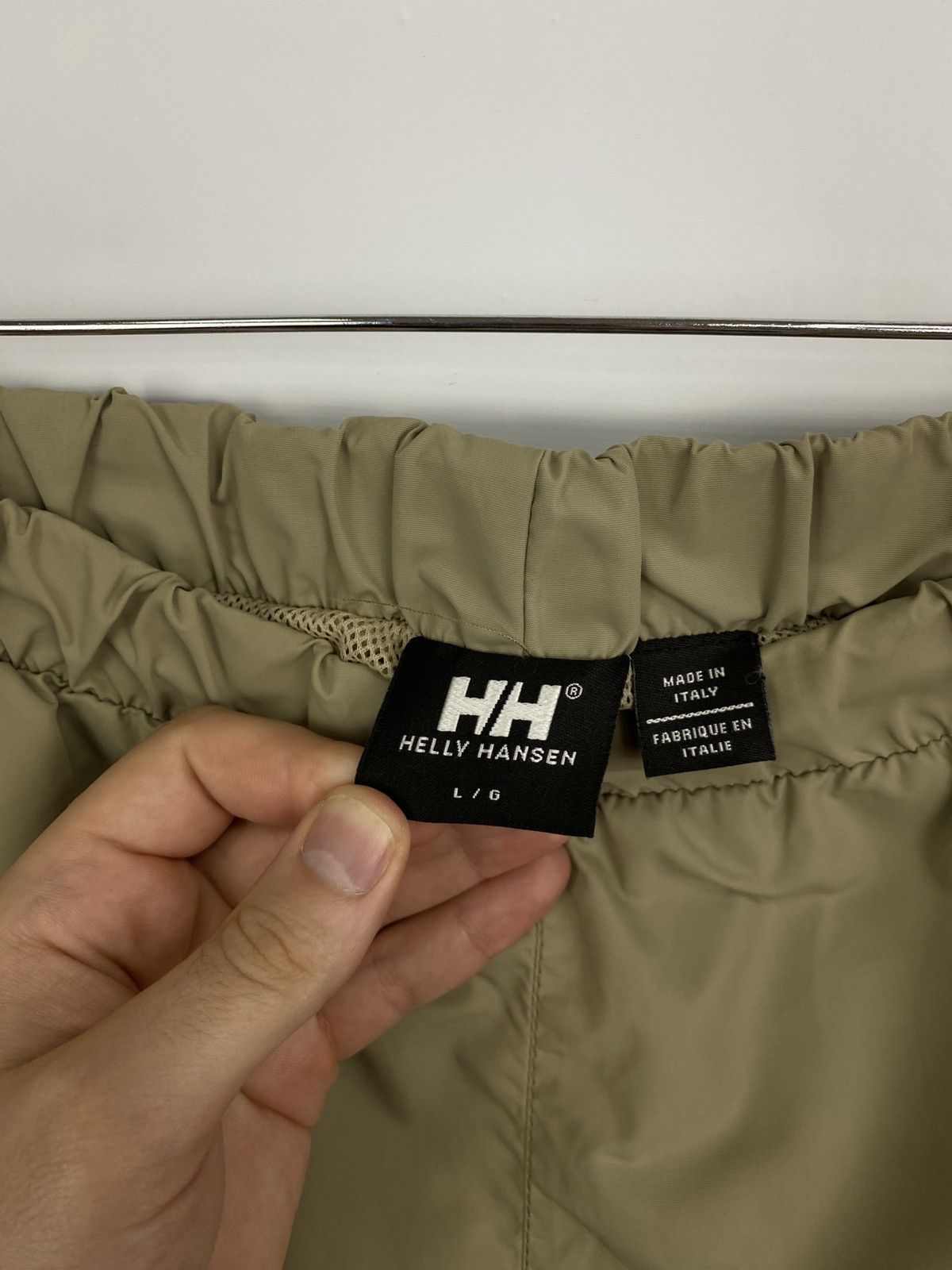 Helly Hansen Helly Hansen Big Logo Streetwear Shorts Size US 33 - 6 Thumbnail