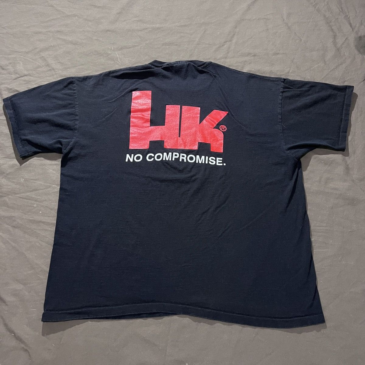 Vintage Vintage 90s HK Heckler Koch Benelli Promo Tee 2XL Gun Size US XXL / EU 58 / 5 - 1 Thumbnail
