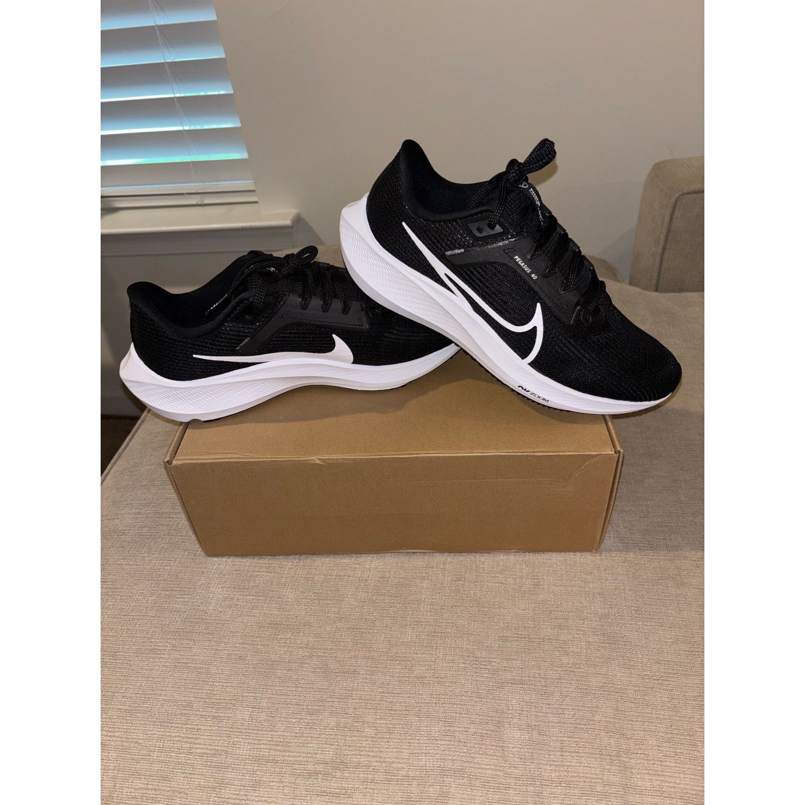 Nike Nike Air Zoom Pegasus 40 Size US 7 / EU 40 - 2 Thumbnail