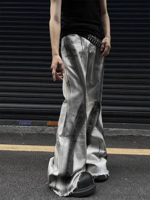 VIBE Painted Stacked Flare Denim Jeans Size US 32 / EU 48 - 1 Thumbnail