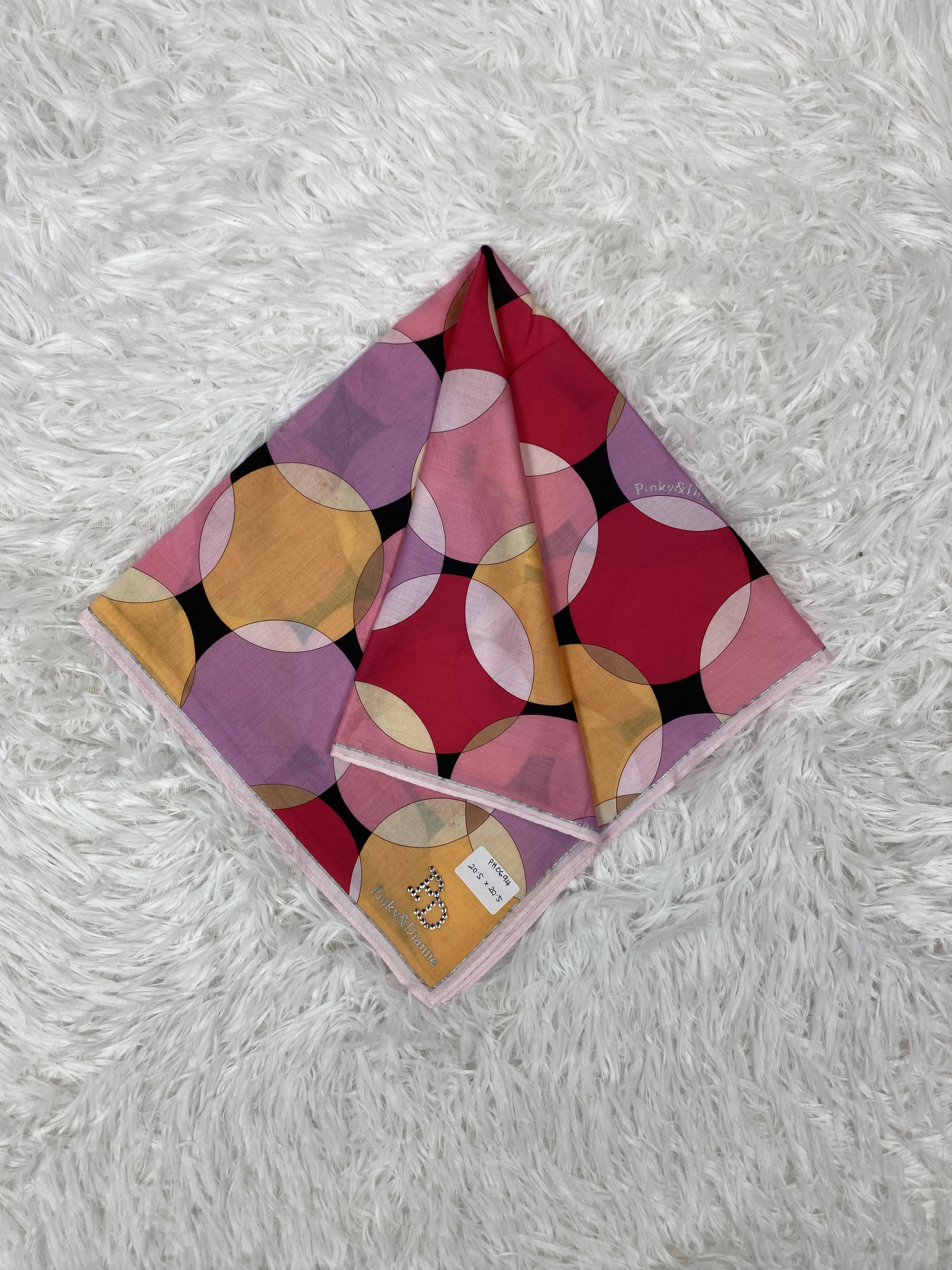 Vintage Vintage Pinky & Dianne Handkerchief Neckerchief PH0694 Size ONE SIZE - 1 Thumbnail