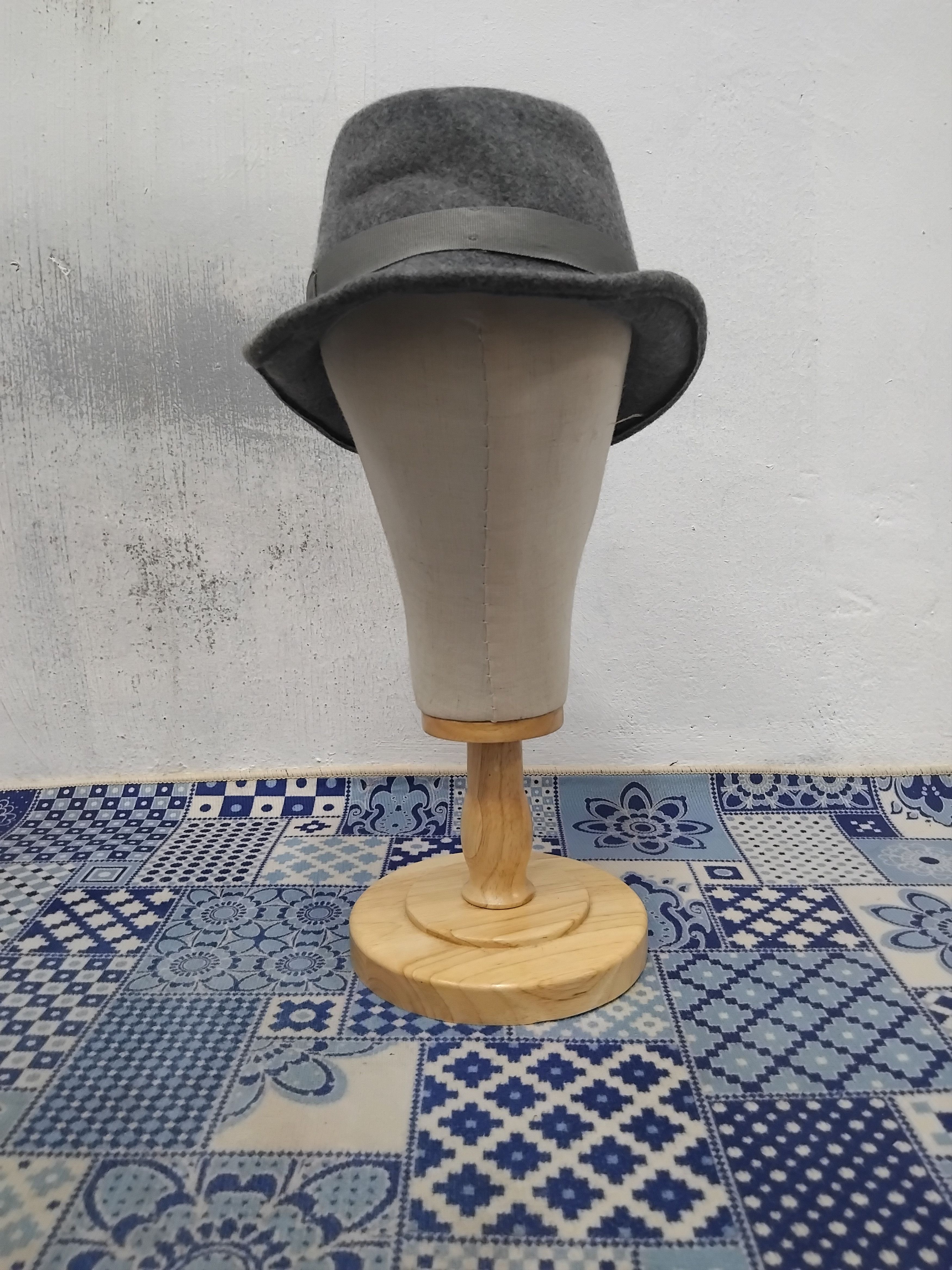Uniqlo 💥Uniqlo grey colour fedora hat Size ONE SIZE - 6 Thumbnail