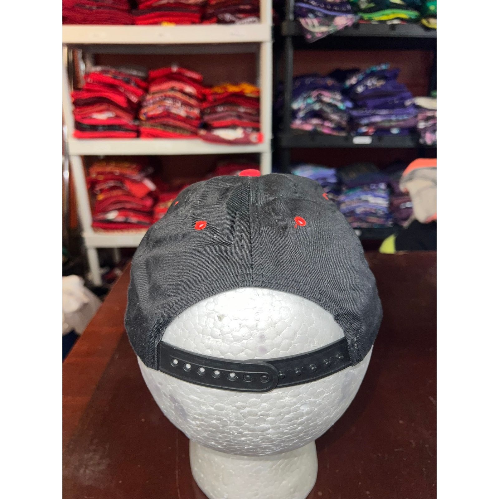 Twins Enterprise Inc. Vintage Chicago Bulls Snapback Hat Black Red NBA 90s VTG Size ONE SIZE - 4 Thumbnail