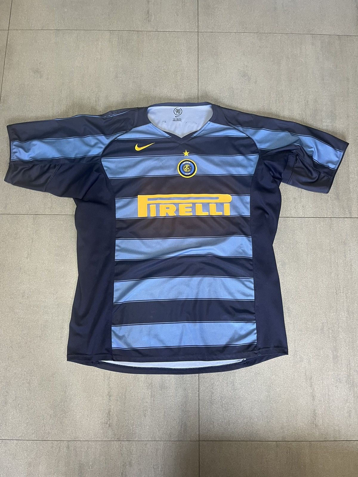 Vintage Vintage Inter Milan Adriano #10 Jersey 2004/05 Size US L / EU 52-54 / 3 - 2 Thumbnail