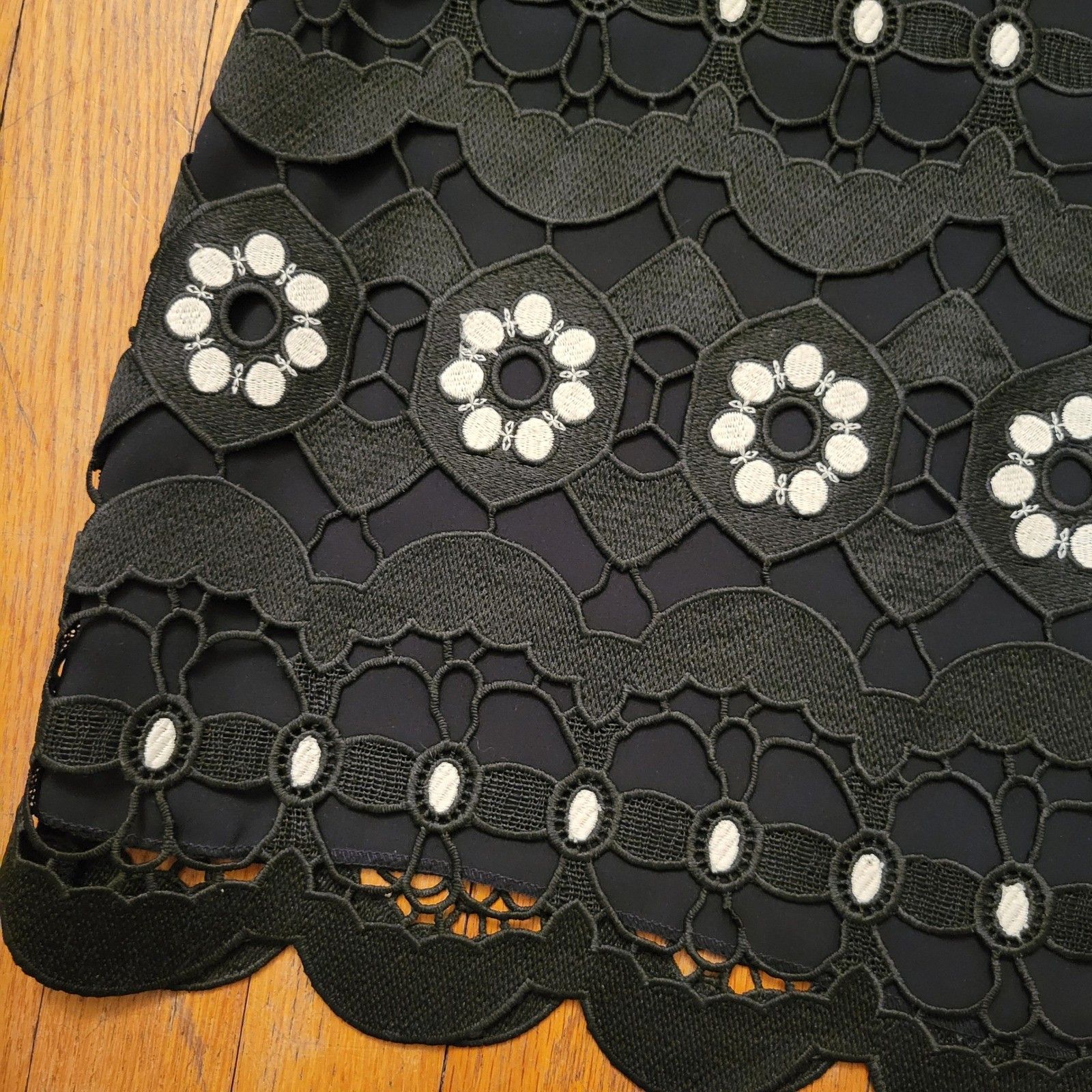 Anna Sui Anna Sui Black Lace Floral Embroidered Shift Dress 6 Goth Size M / US 6-8 / IT 42-44 - 2 Thumbnail