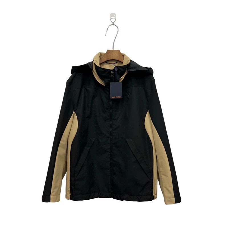 Louis Vuitton Louis Vuitton Embossed Full Logo Jacket Size US M / EU 48-50 / 2 - 2 Thumbnail
