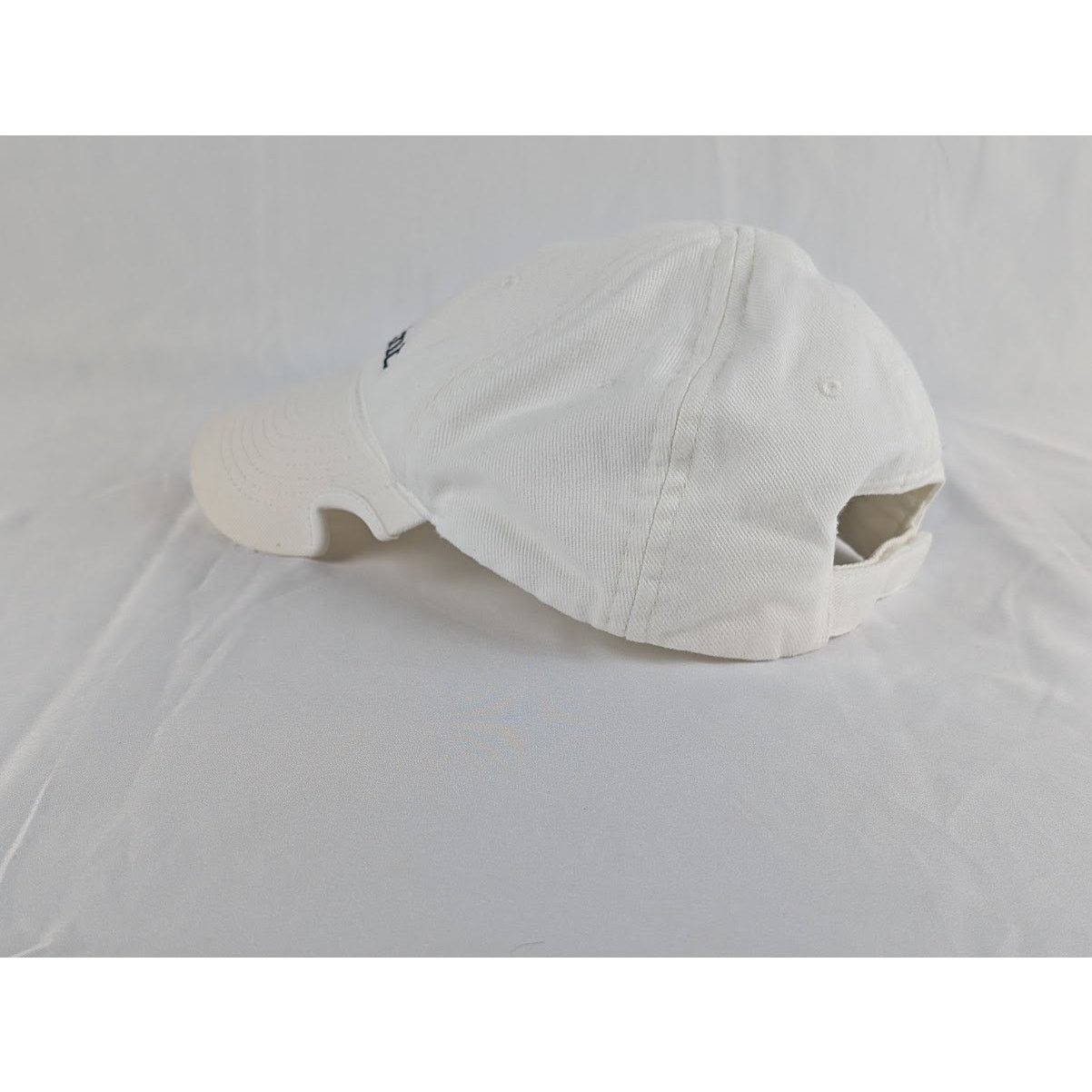 Balenciaga o1rshd1 Q:2 / Size: M / Hat Be Different Cap in White/Black Size ONE SIZE - 3 Thumbnail