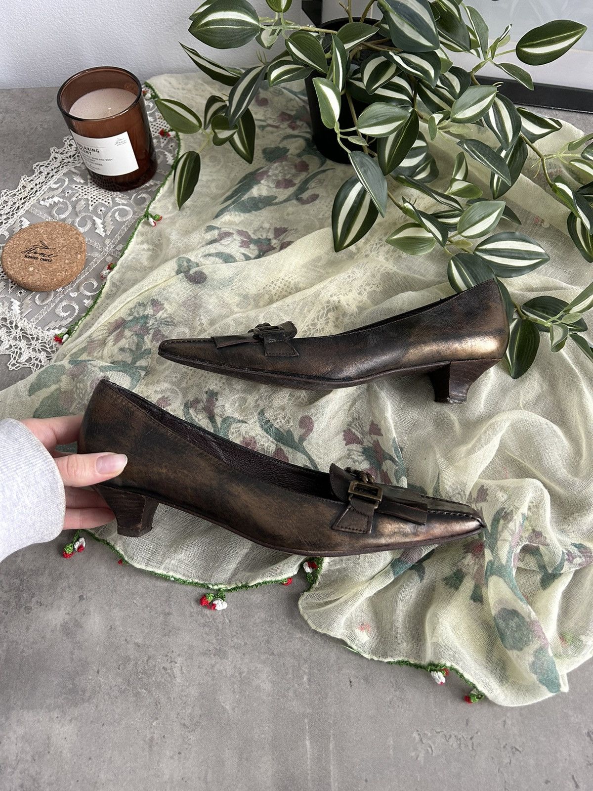 Vintage Vintage archival kitten heels like miu miu gold washed y2k Size US 6 / IT 36 - 3 Thumbnail