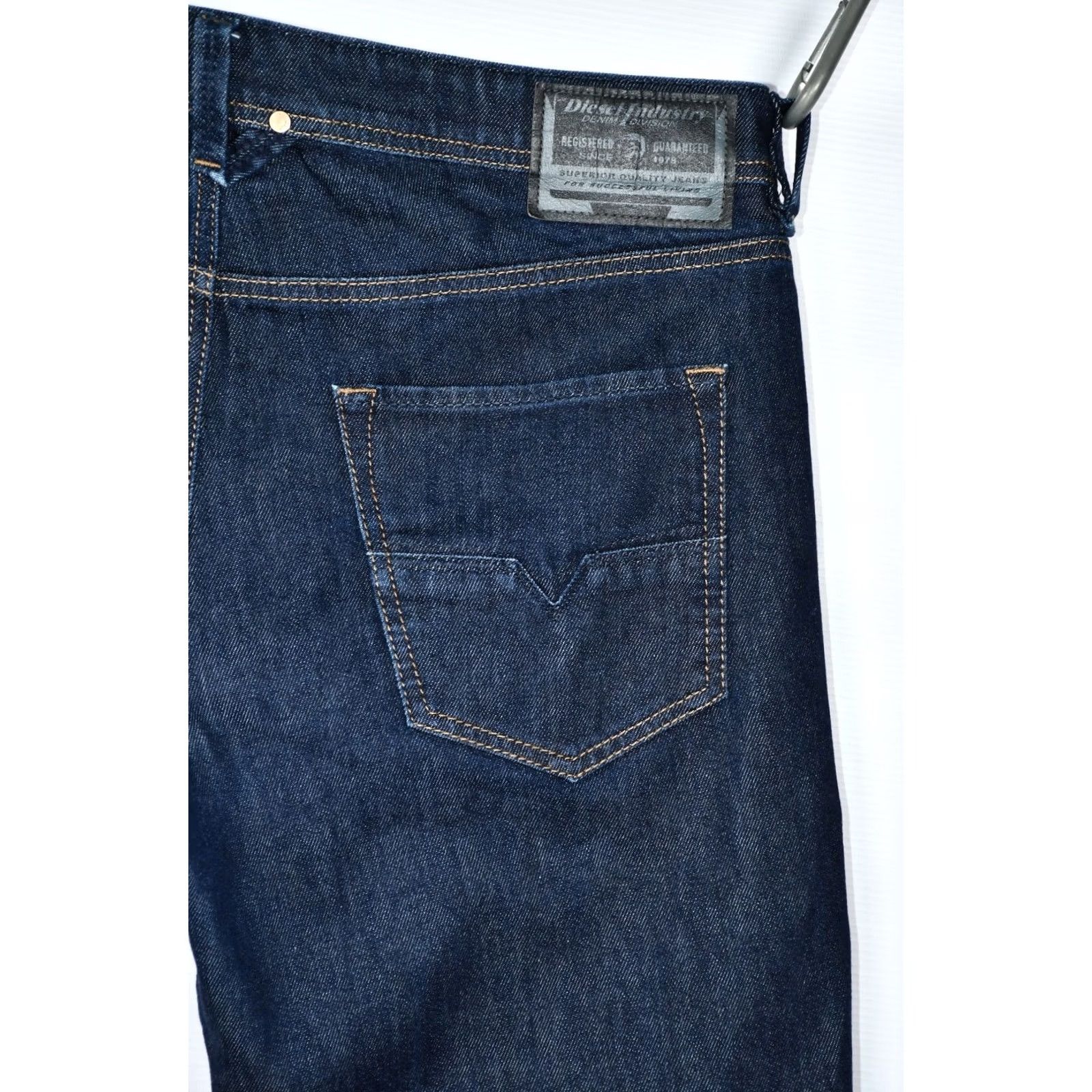 Diesel DIESEL LARKLEE-BEEX 084LNH_STRETCH REGULAR TAPERED JEANS W34/L30 Blue Mens Regular Jeans Size US 34 / EU 50 - 4 Thumbnail