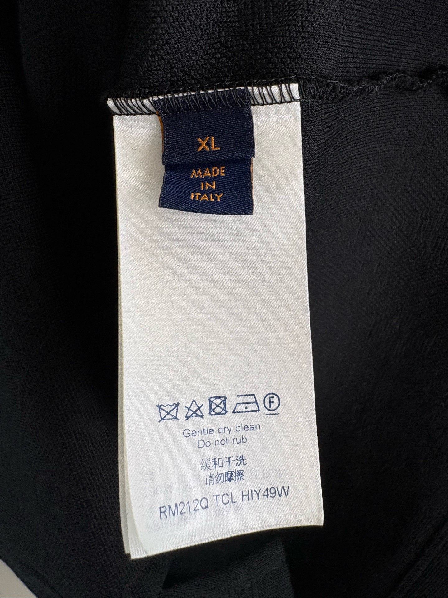 Louis Vuitton Louis Vuitton Monogram Print Pocket T-Shirt Size US XL / EU 56 / 4 - 5 Thumbnail