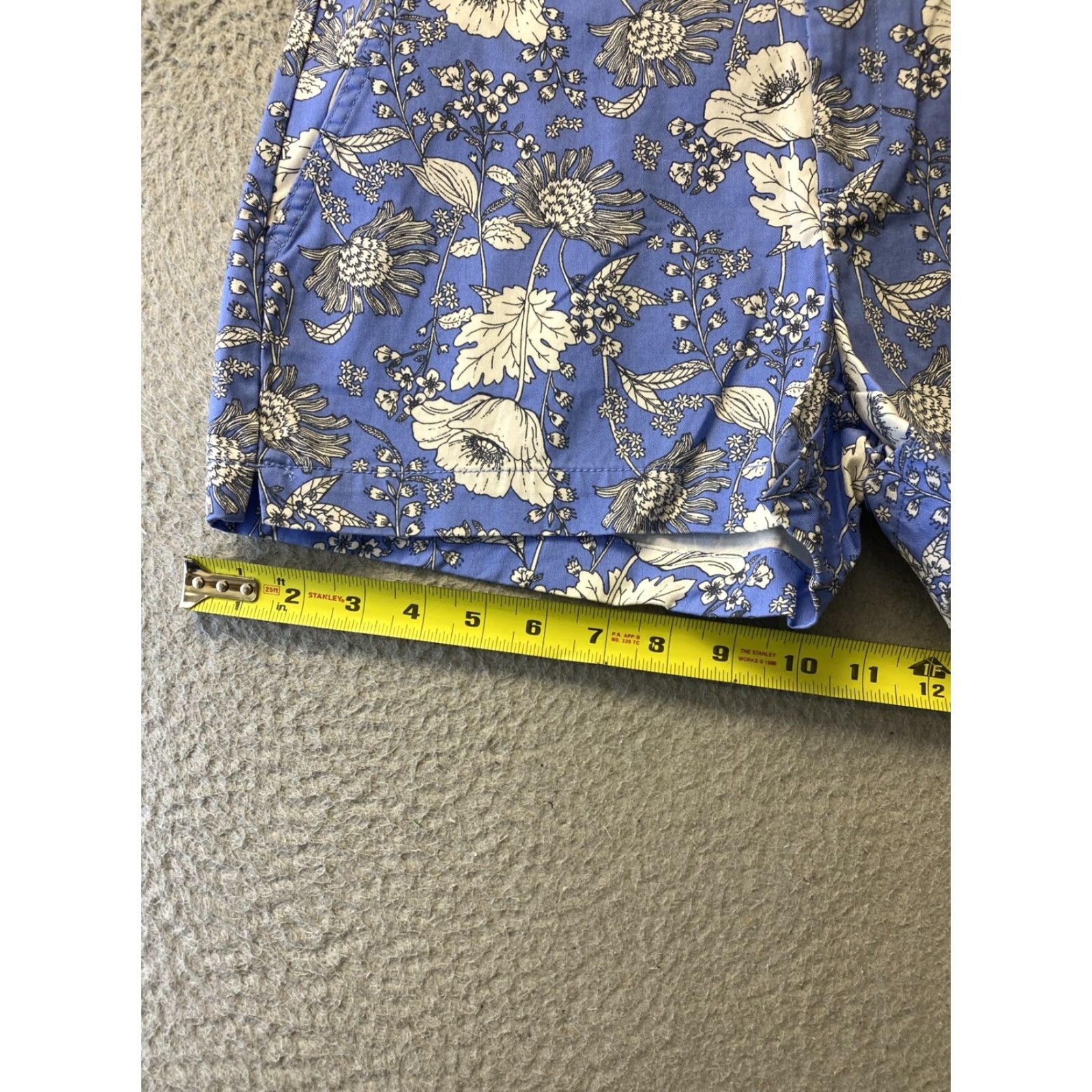 Gap Gap Womens Shorts 4 Blue Floral Summer Short Chino Pockets Button 87-96 Size 32" / US 10 / IT 46 - 7 Thumbnail