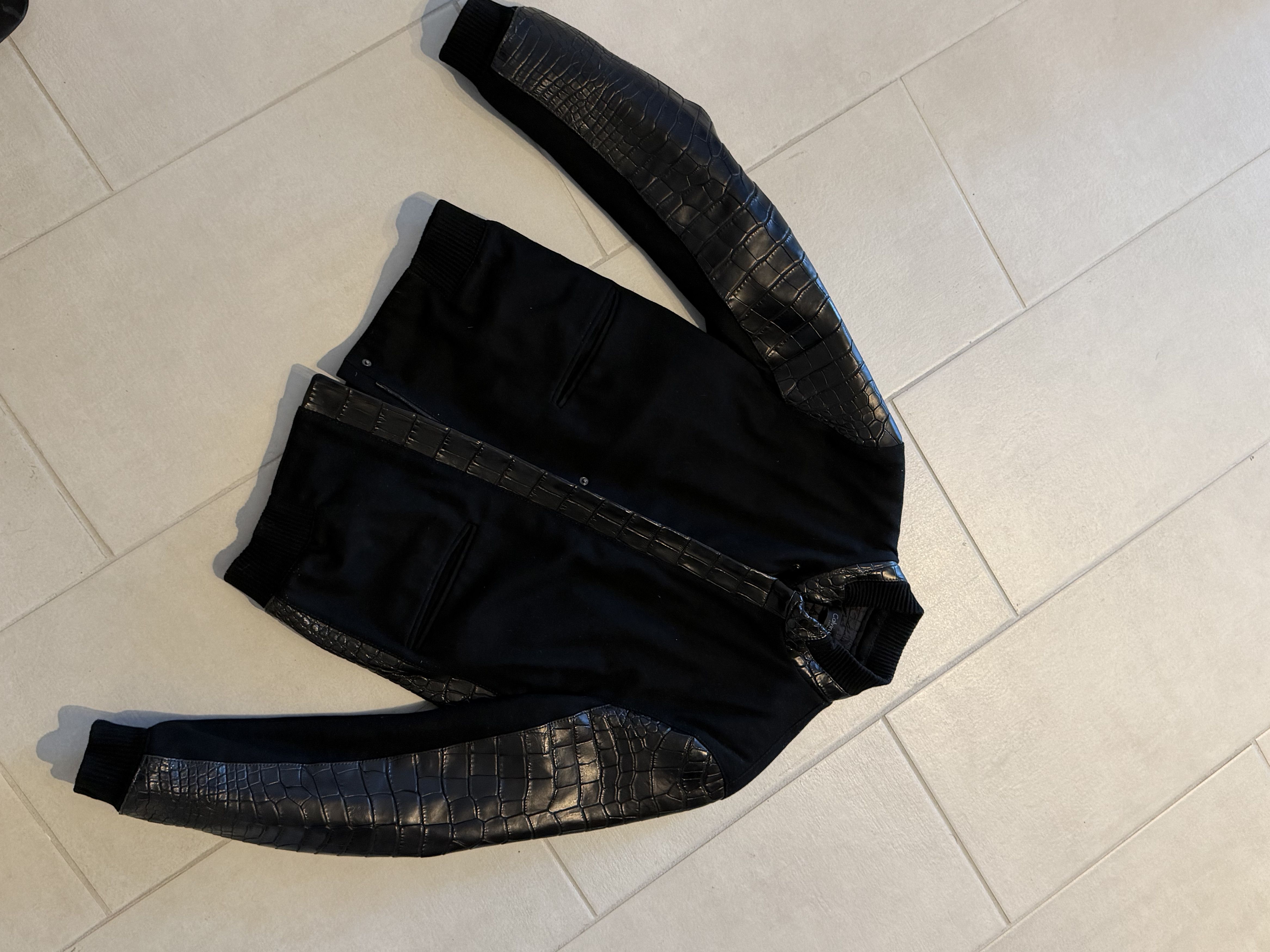 Calvin Klein CALVIN KLEIN COLLECTION RTW FALL 2012 LOOK 8 BOMBER Size US M / EU 48-50 / 2 - 1 Thumbnail
